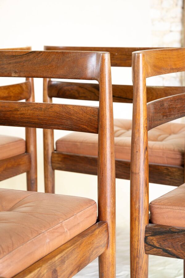 Lot de 4 chaises danoise modèle 301 de Kai Kristiansen.