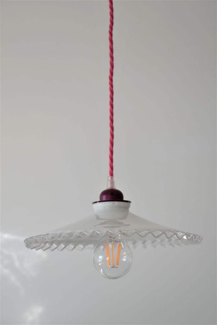 Pleated opaline suspension, pink cord