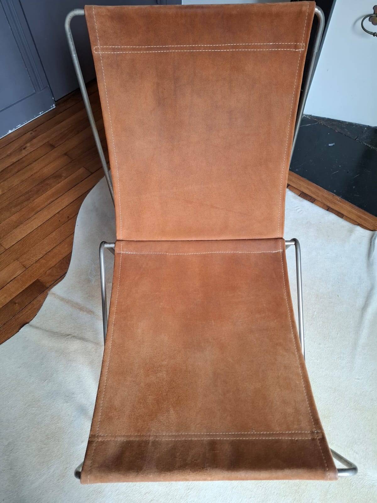 Bachelor Chair