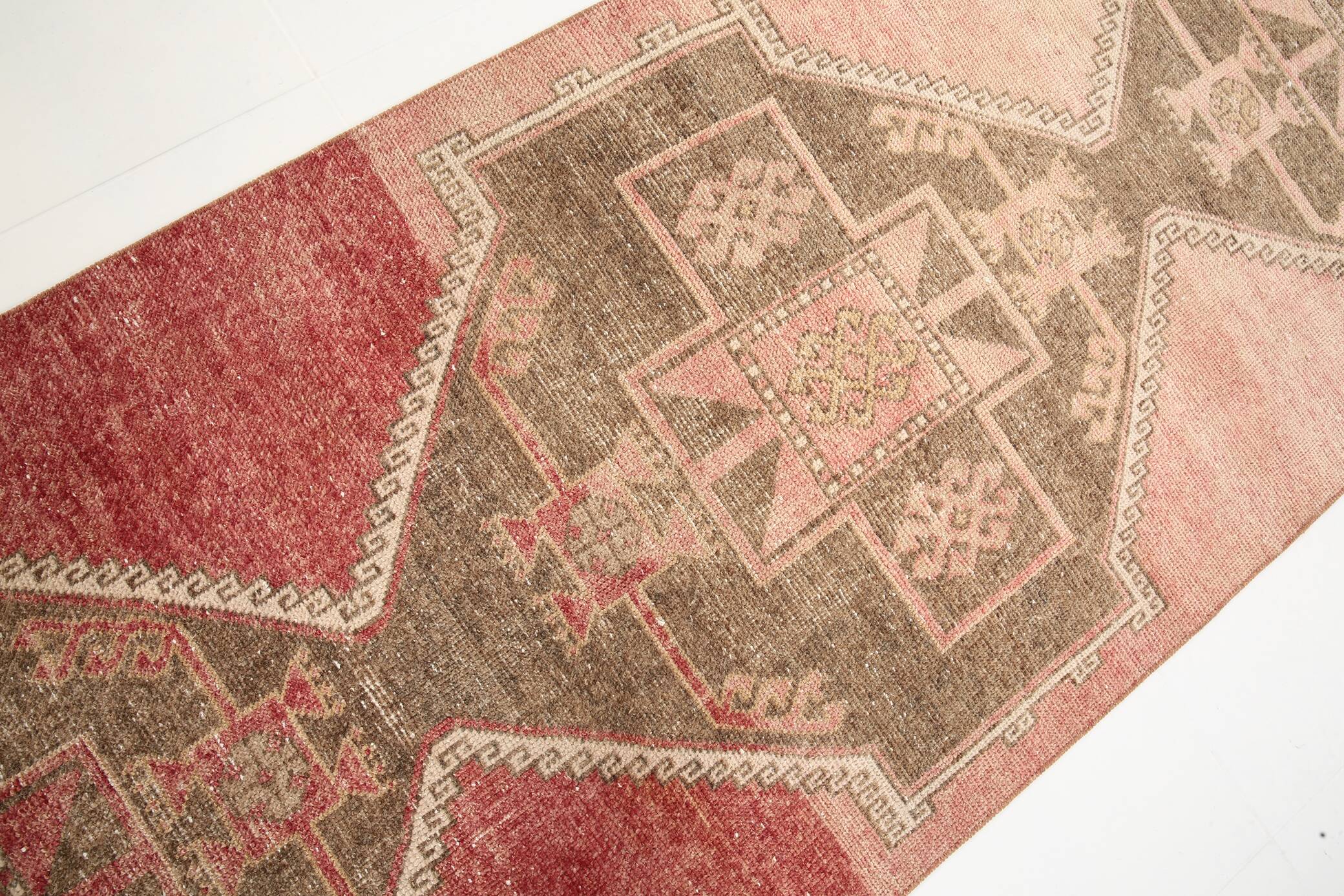 3x13 Vintage Red & Brown Classic Persian Runner Rug, 92x408Cm
