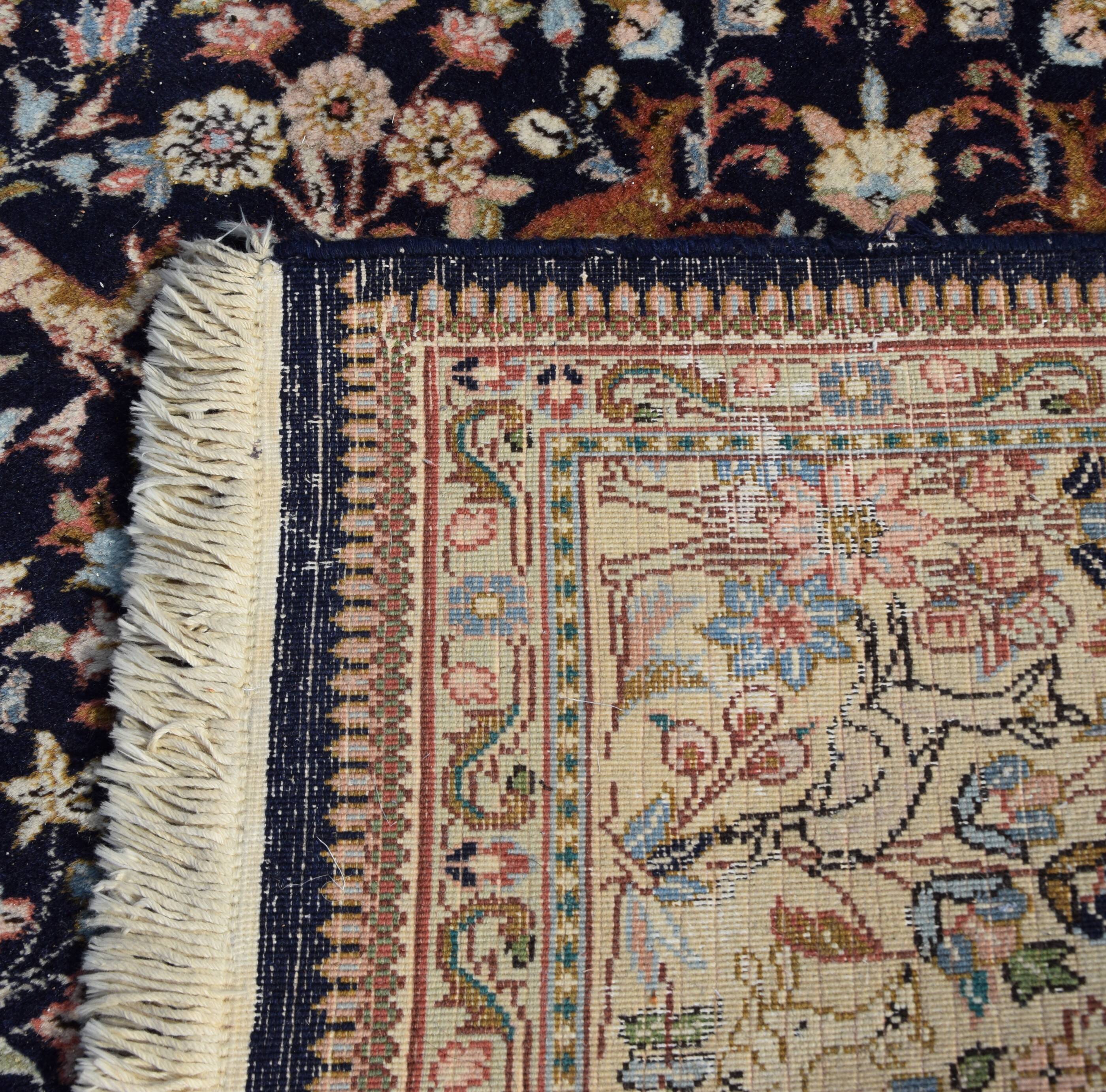 Handmade Indo-Kirman oriental rug. Dimensions: 2.70 x 1.90 m.