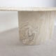 Table basse ovale italienne en travertin, 1984