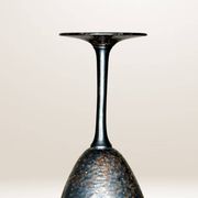 Set de six verres à pied en métal martelé