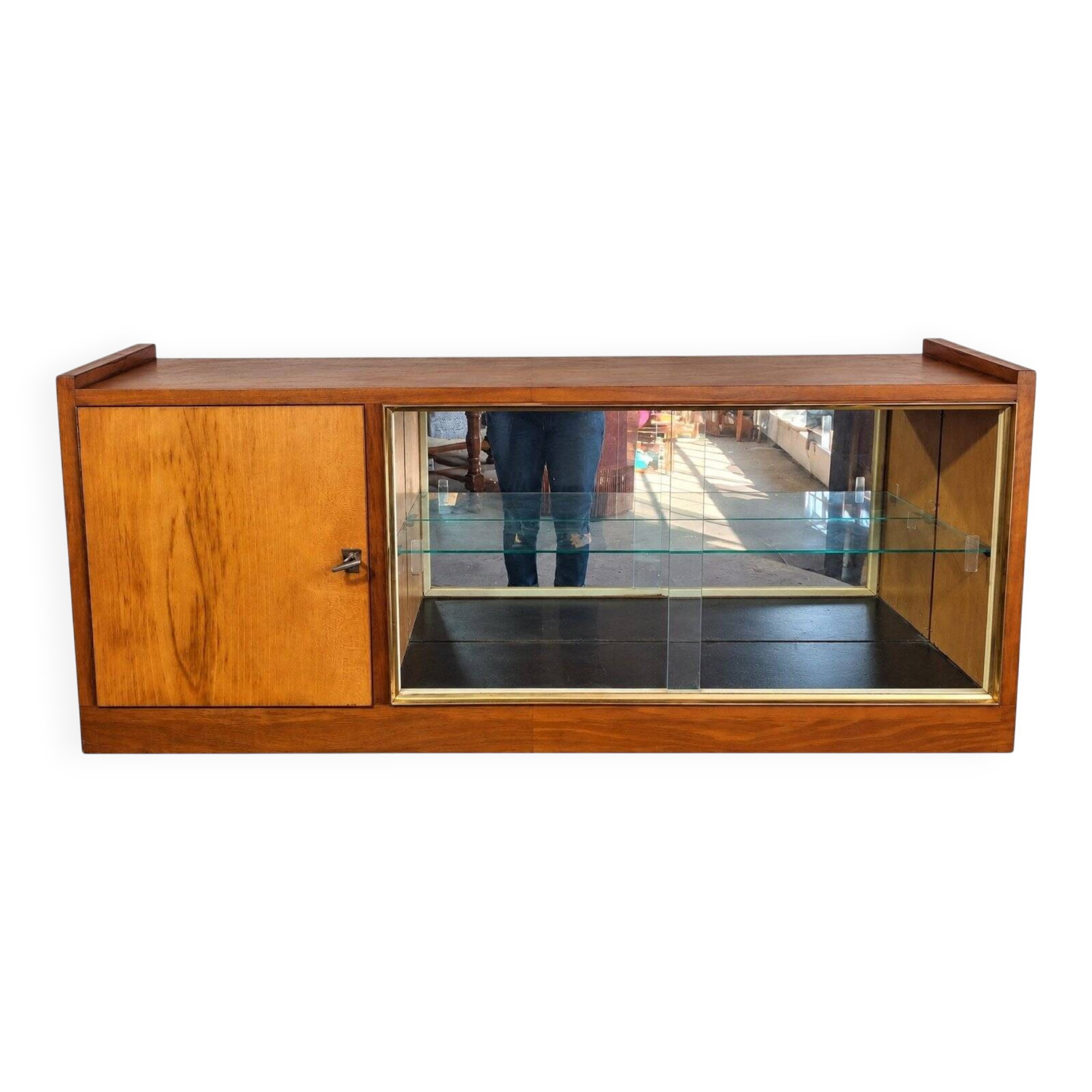 Vitrine murale Mid-Century noyer – années 1950