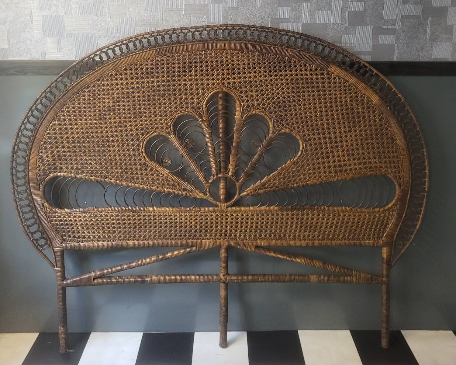 Large rattan peacock headboard "Emmanuelle" Vintage