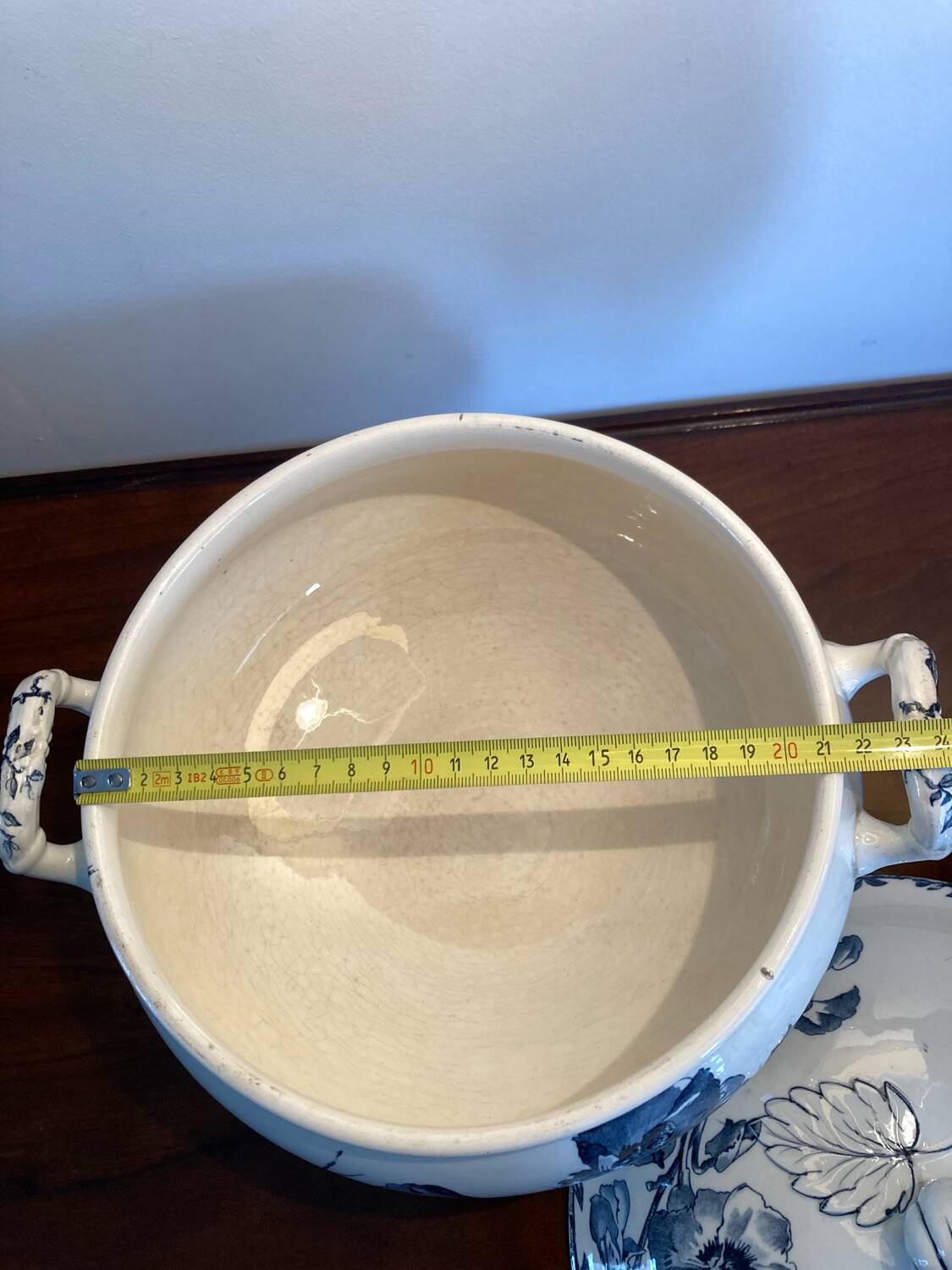 Iron earth soup tureen Grand dépôt Printemps Oxford