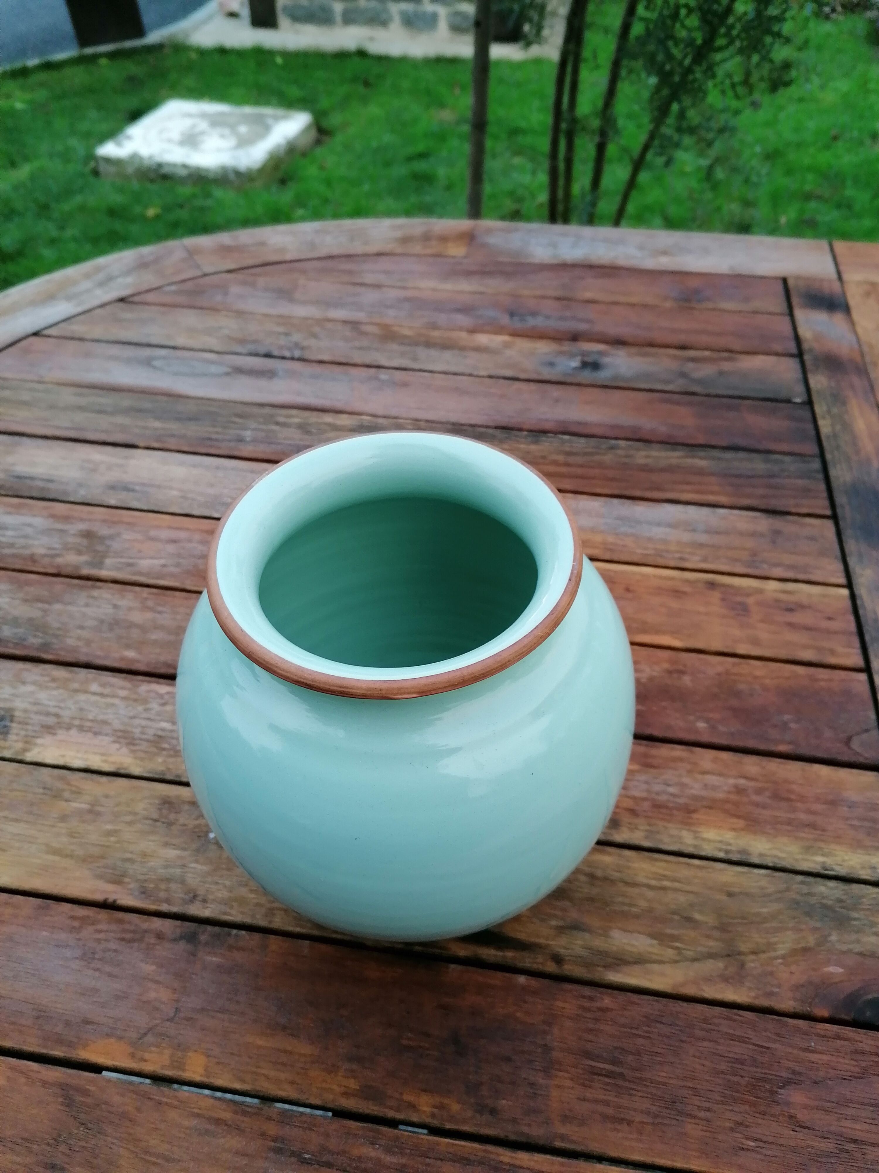 Ceramic vase