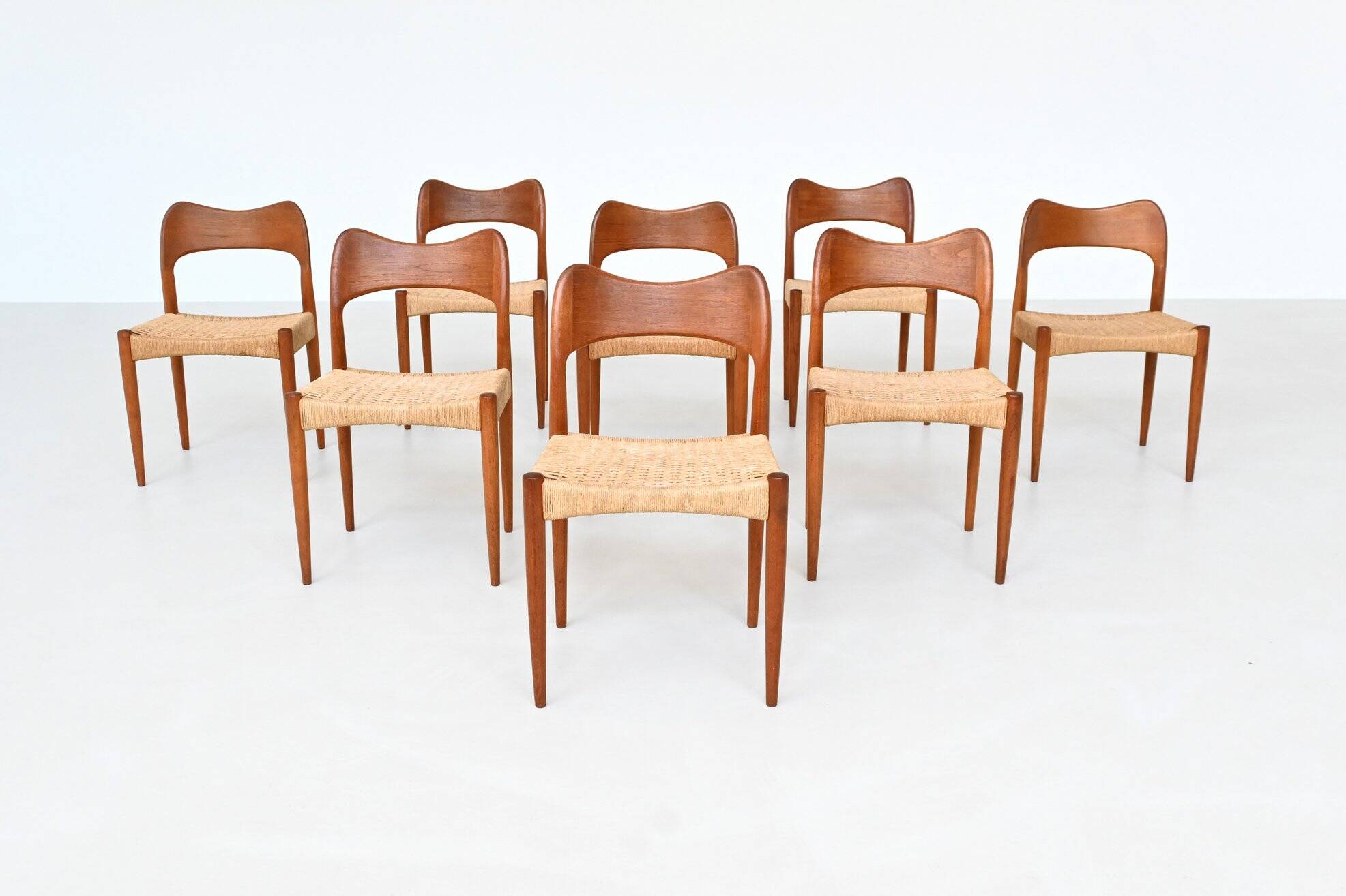 Arne Hovmand Olsen set of eight dining chairs in oak Mogens Kold Denmark 19