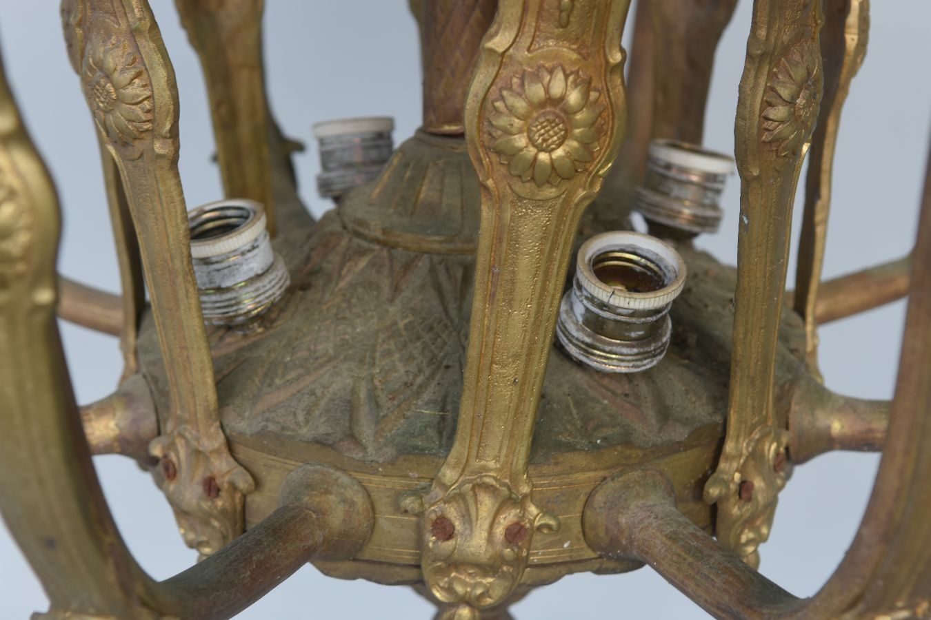Pair of Louis XV style chandeliers golden bronze 36 lights