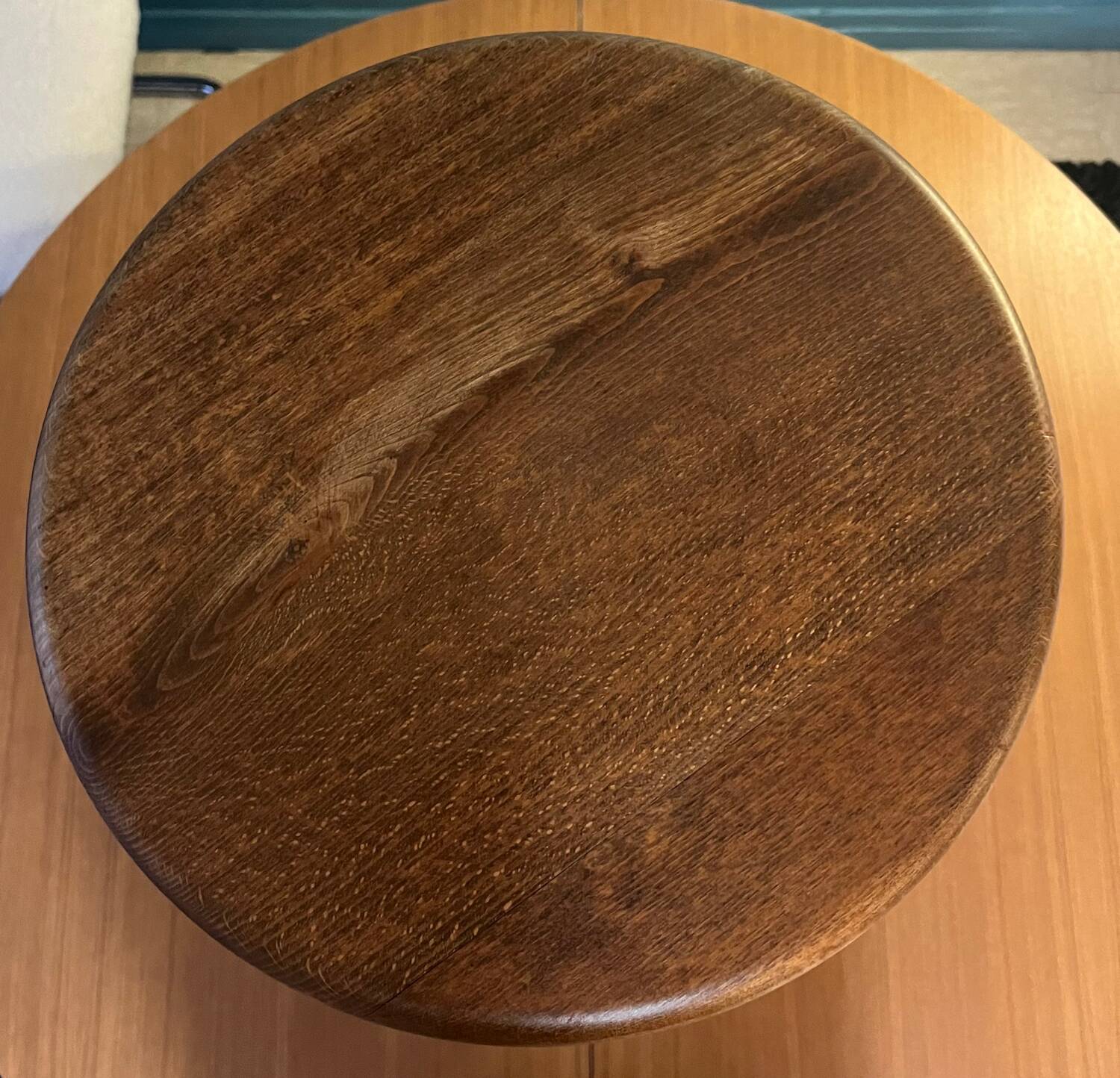 Wooden tripod stool from the 1970s, pivotable and adjustable