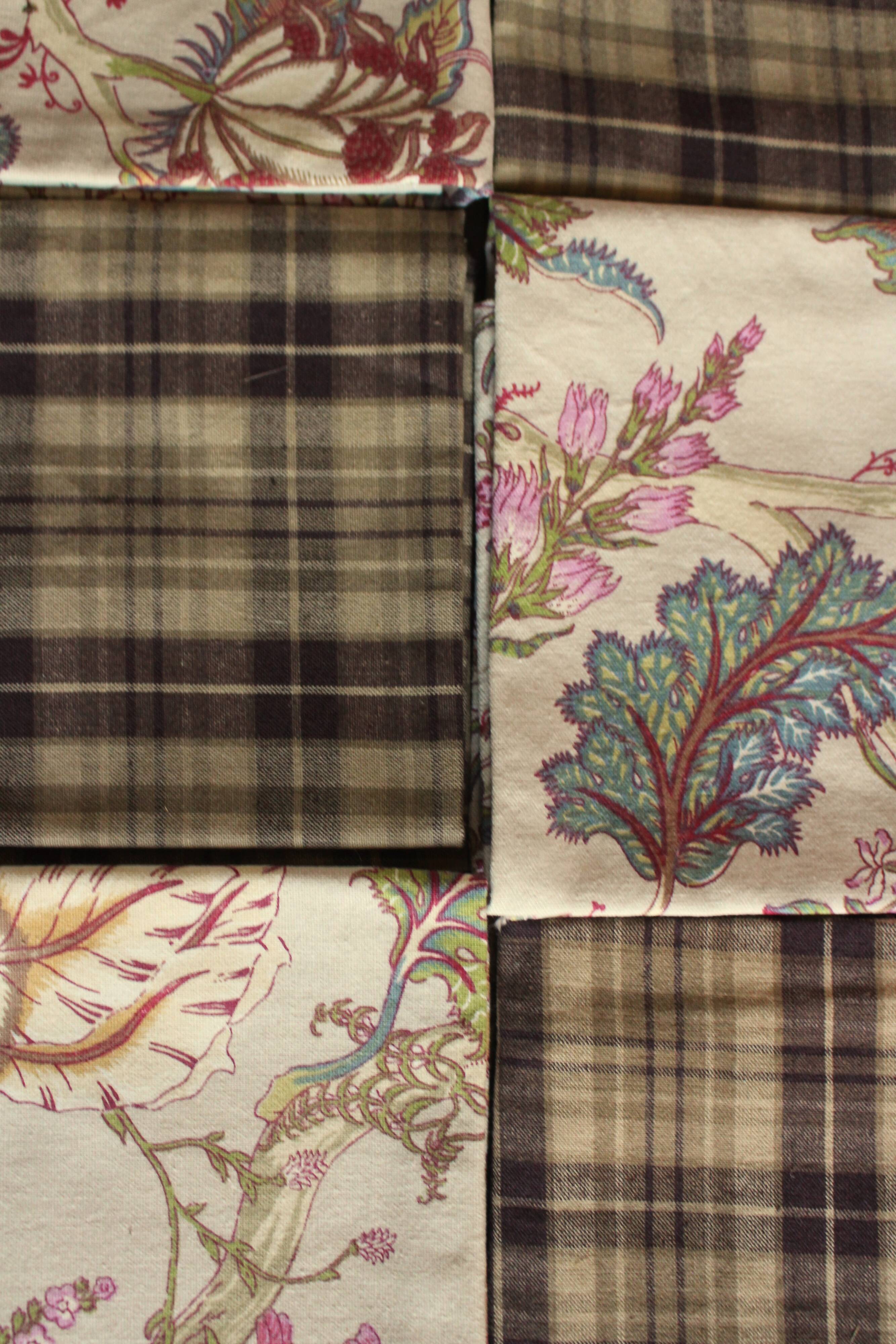 6 brown checkered napkins with vintage floral print