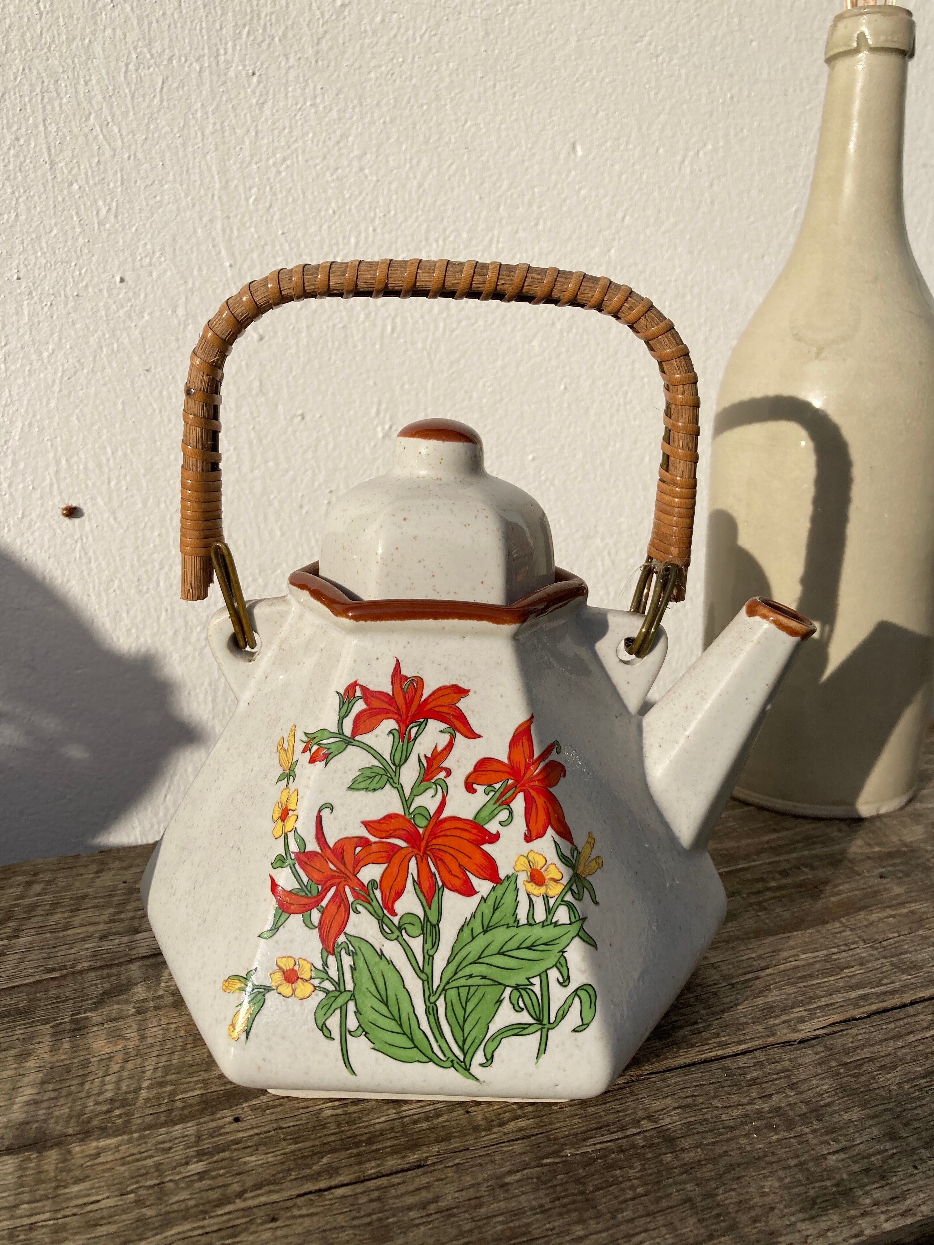 Japanese teapot 80s with flower and bamboo decoration
