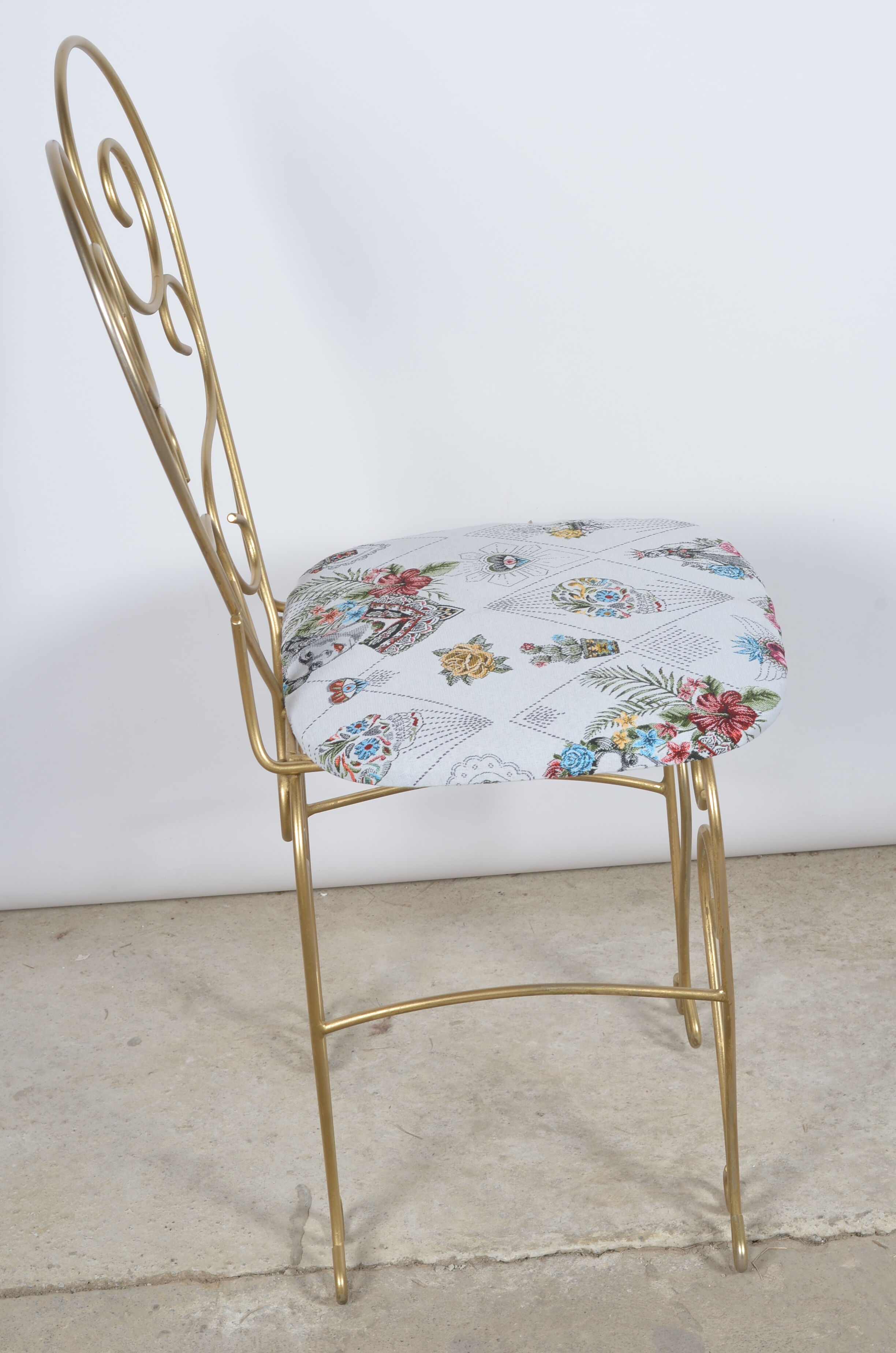 Chaise dossier coeur