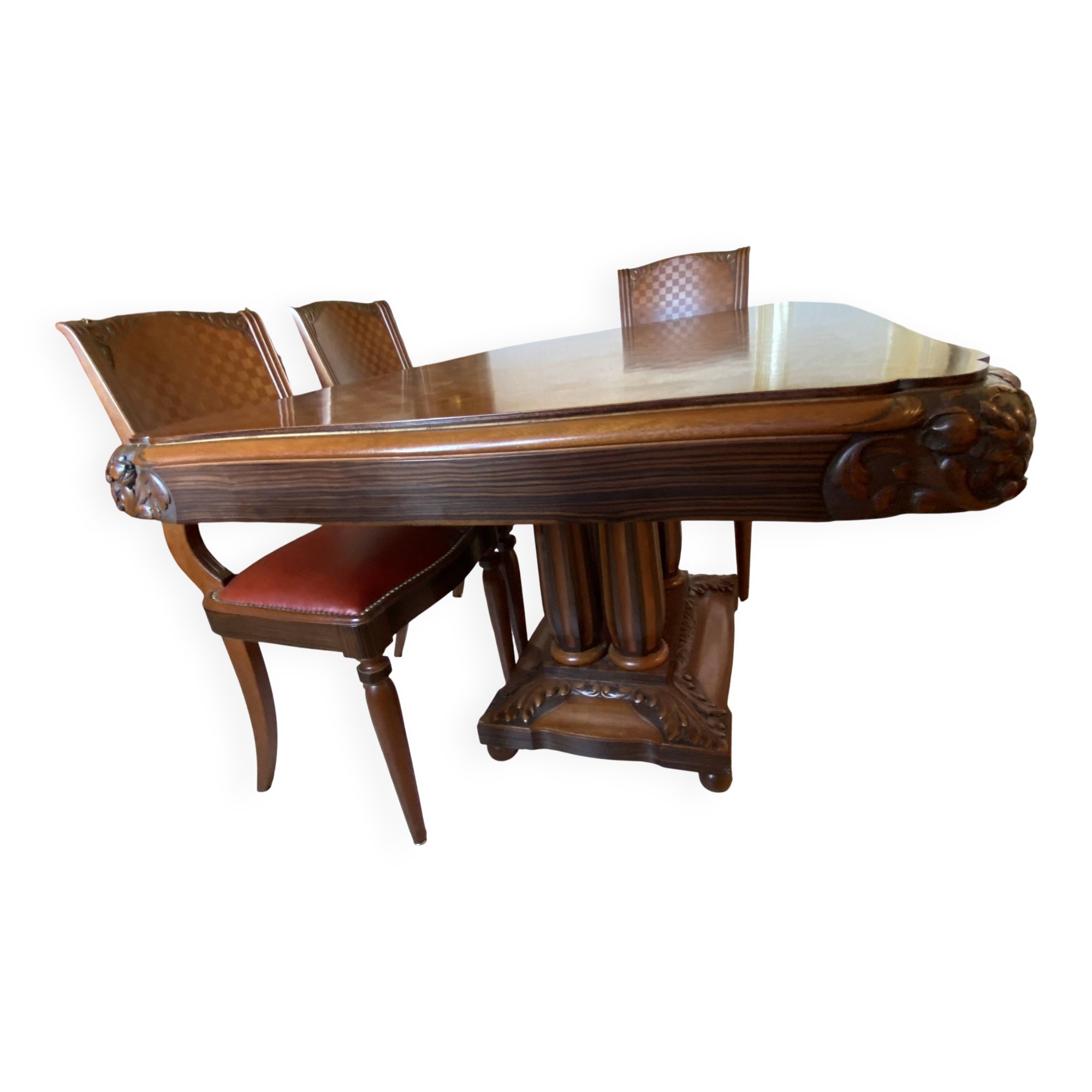 Table marqueterie et sculpture