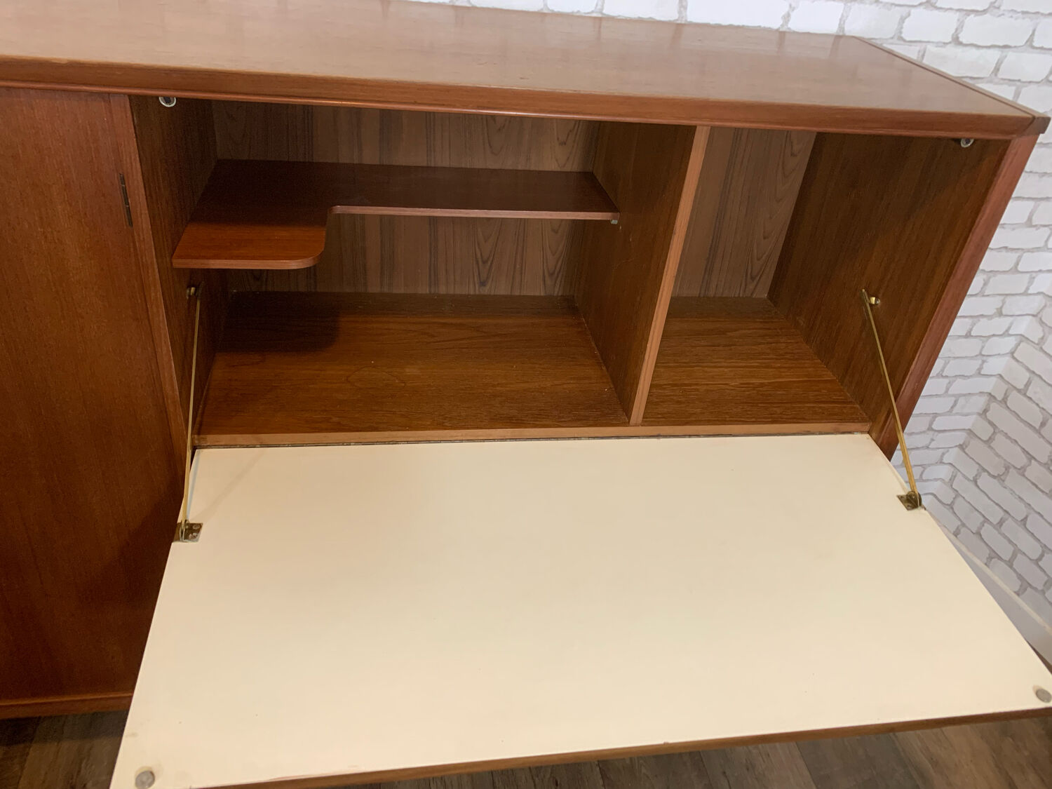Scandinavian Upper Enfilade Fristho 1960