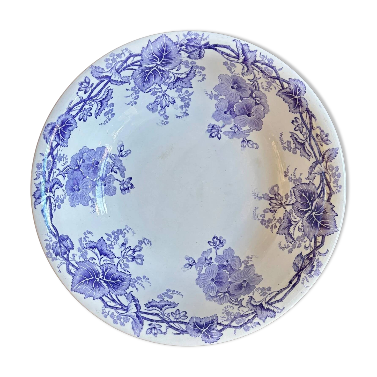 Salad bowl, Maestricht ceramic company, "geranium" service