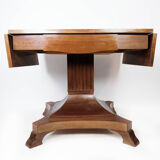 Dining table of mahogany from around the 1920s