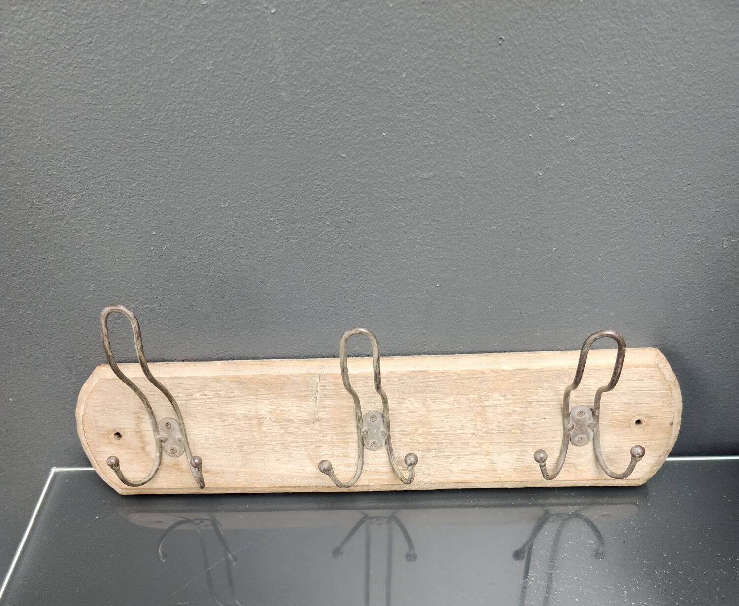 Porte-manteau mural en bois