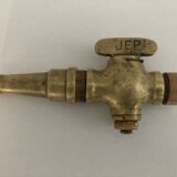 Adjustable solid brass garden lance