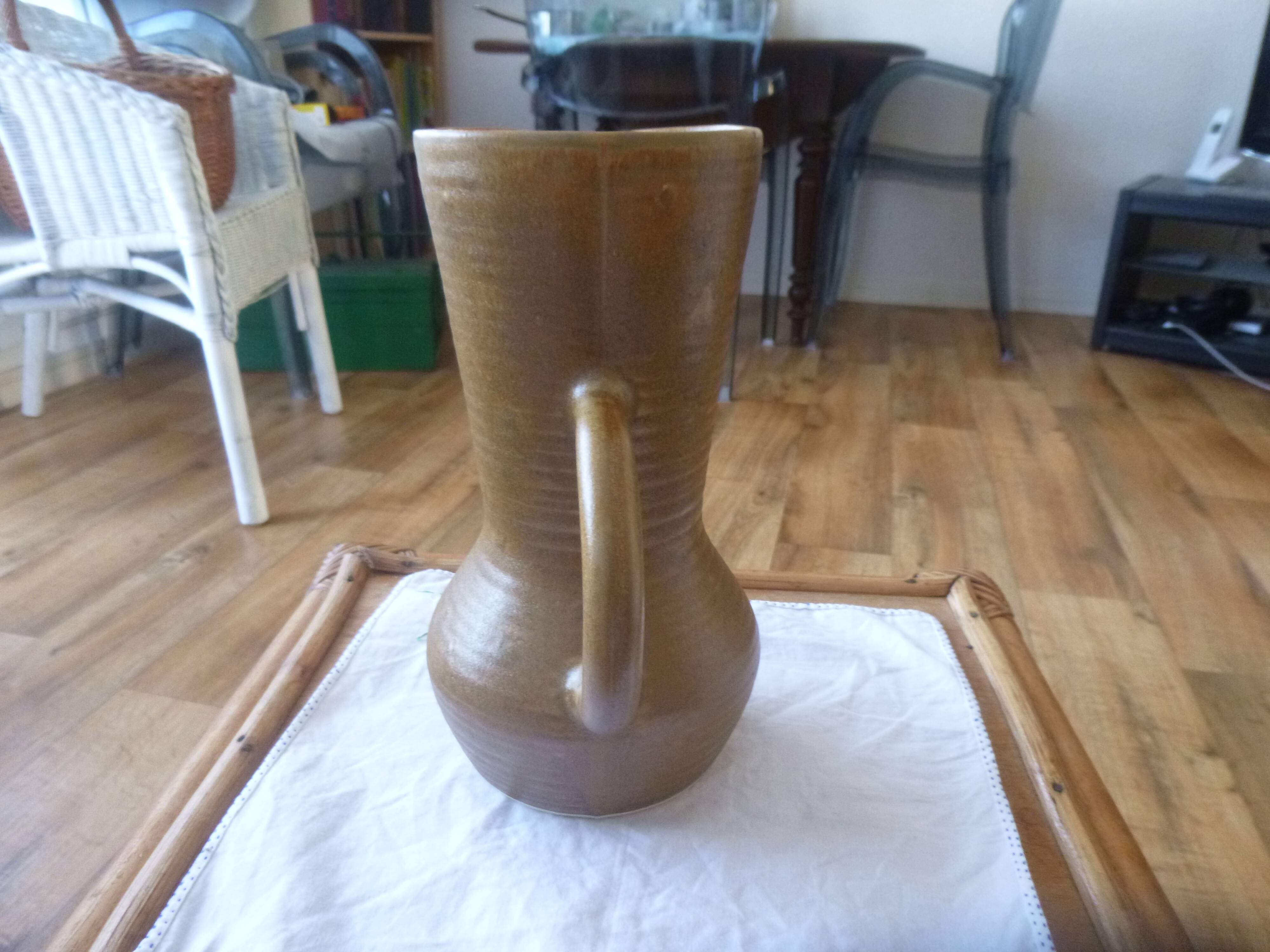 Pitcher carafe in sandstone Digoin