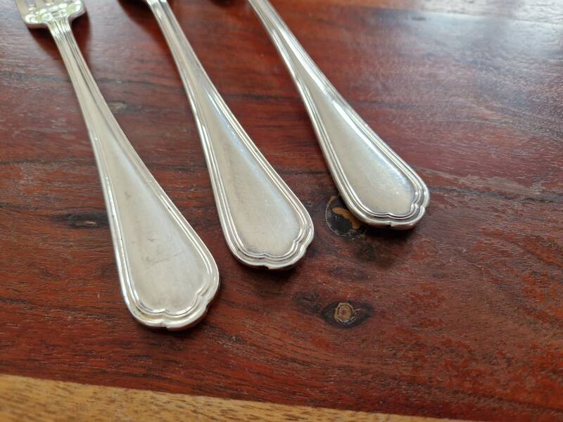 Christofle Série de 3 fourchettes de table modèle Spatours en métal argenté