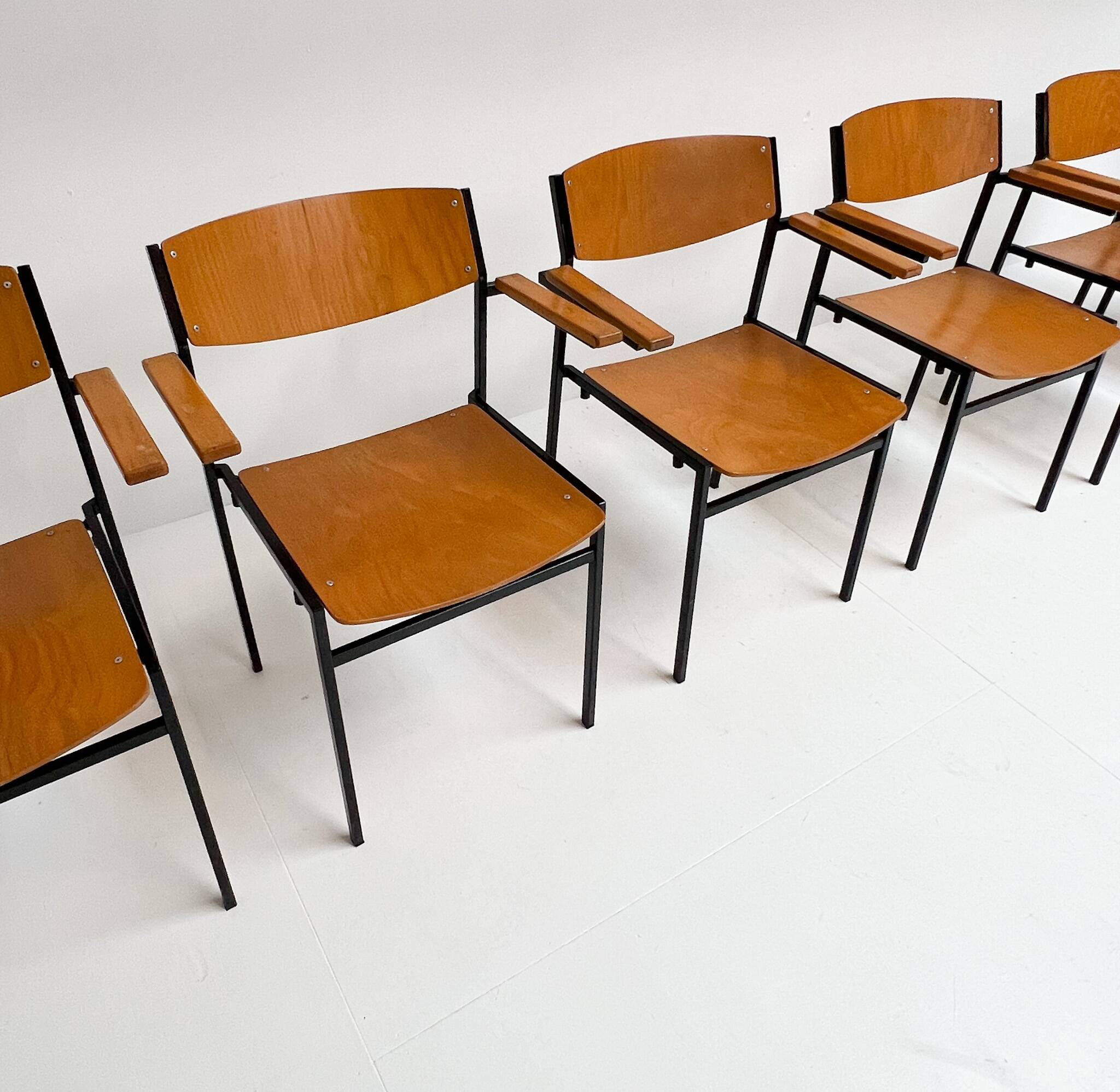 6 chaises empilables par Gijs van der Sluis, 1970
