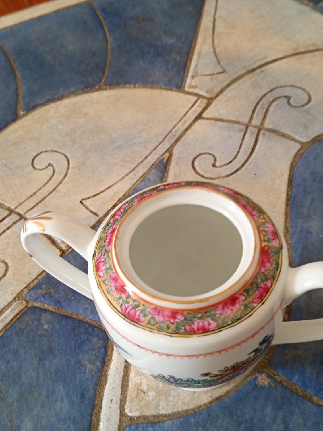 Chinese porcelain tea service sugar bowl