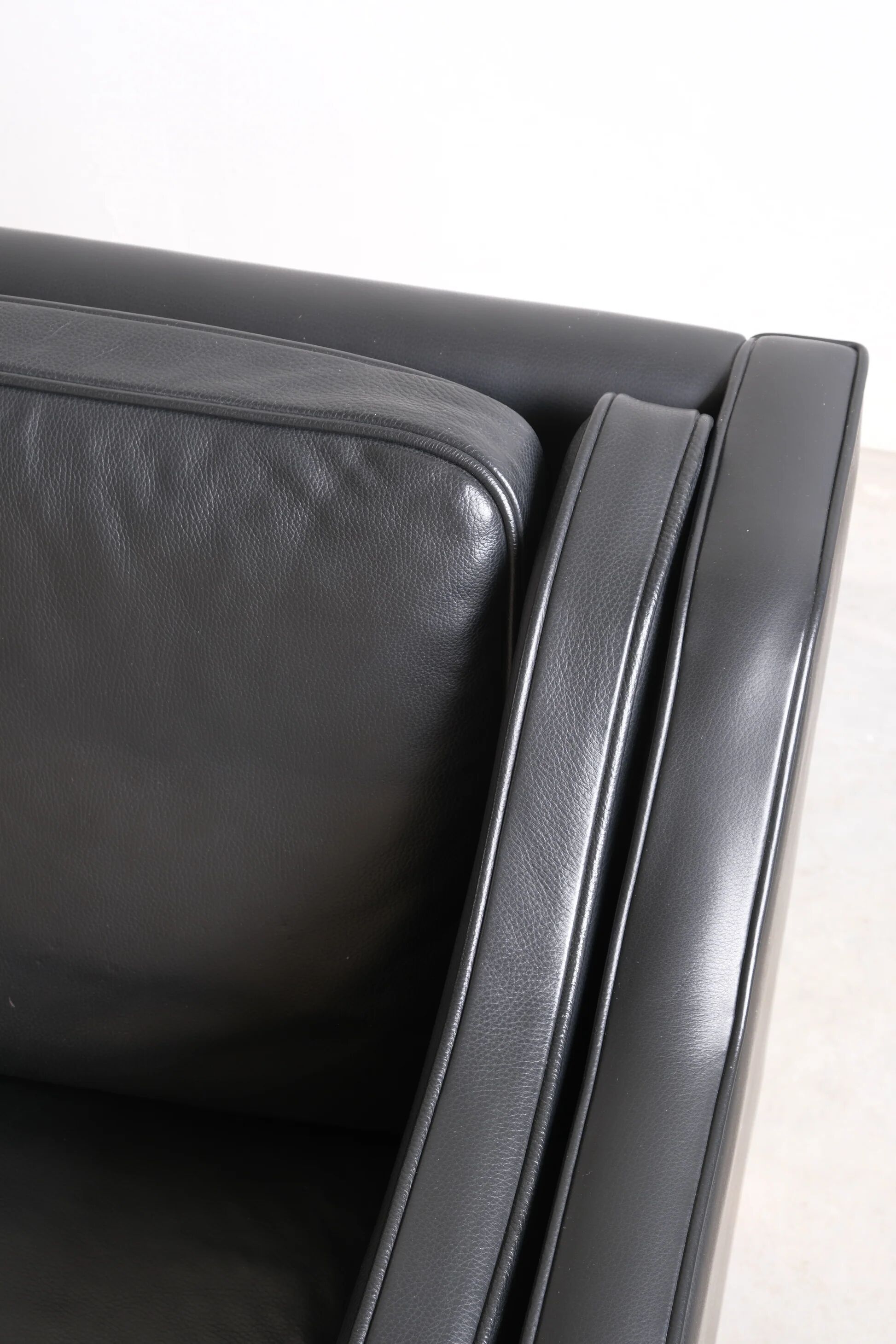 Mogens Hansen  black leather sofa