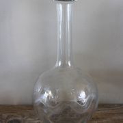 Carafe ronde ancienne en verre