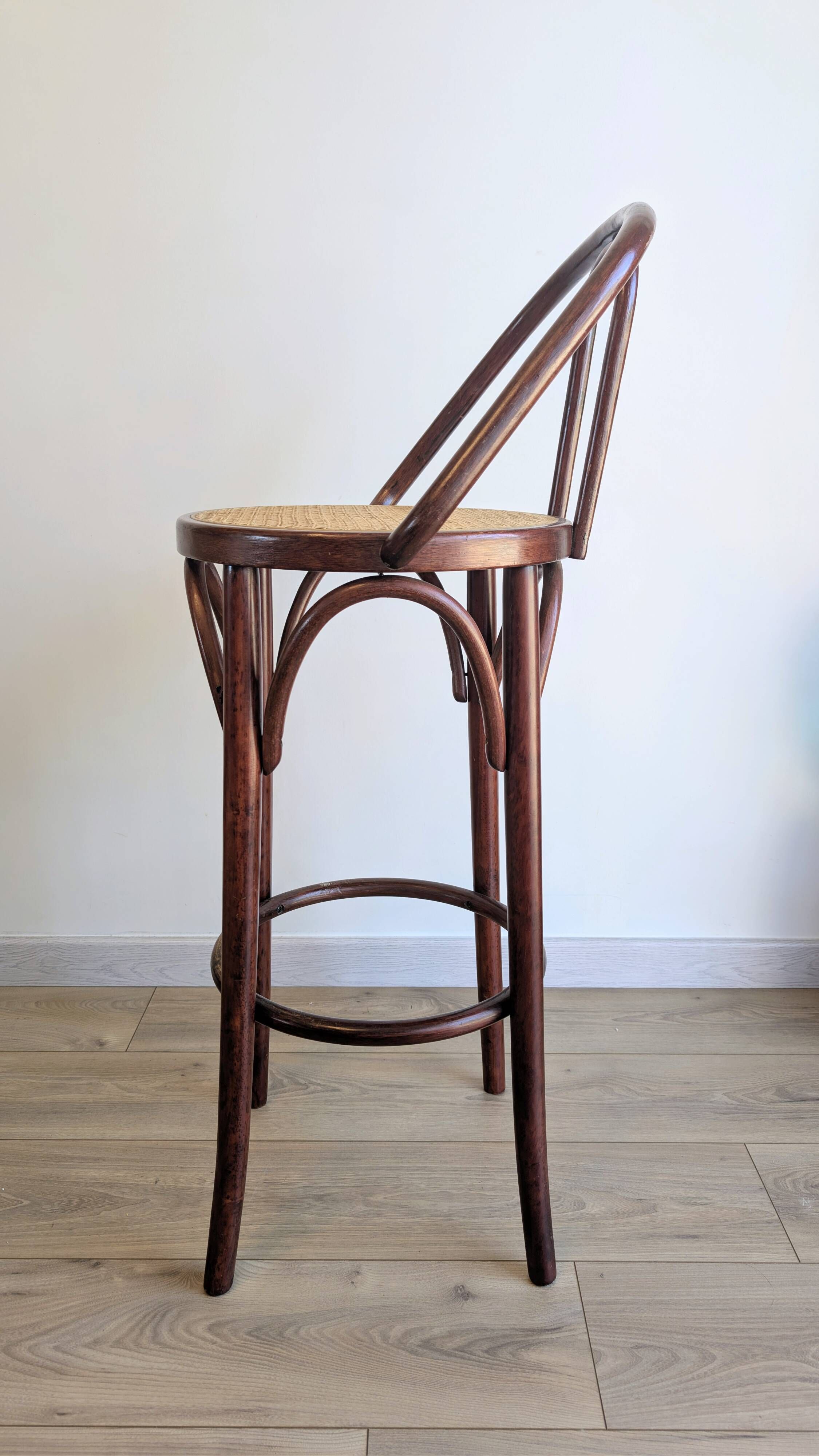 Bistro bar chair in curved wood and cane in Thonet style