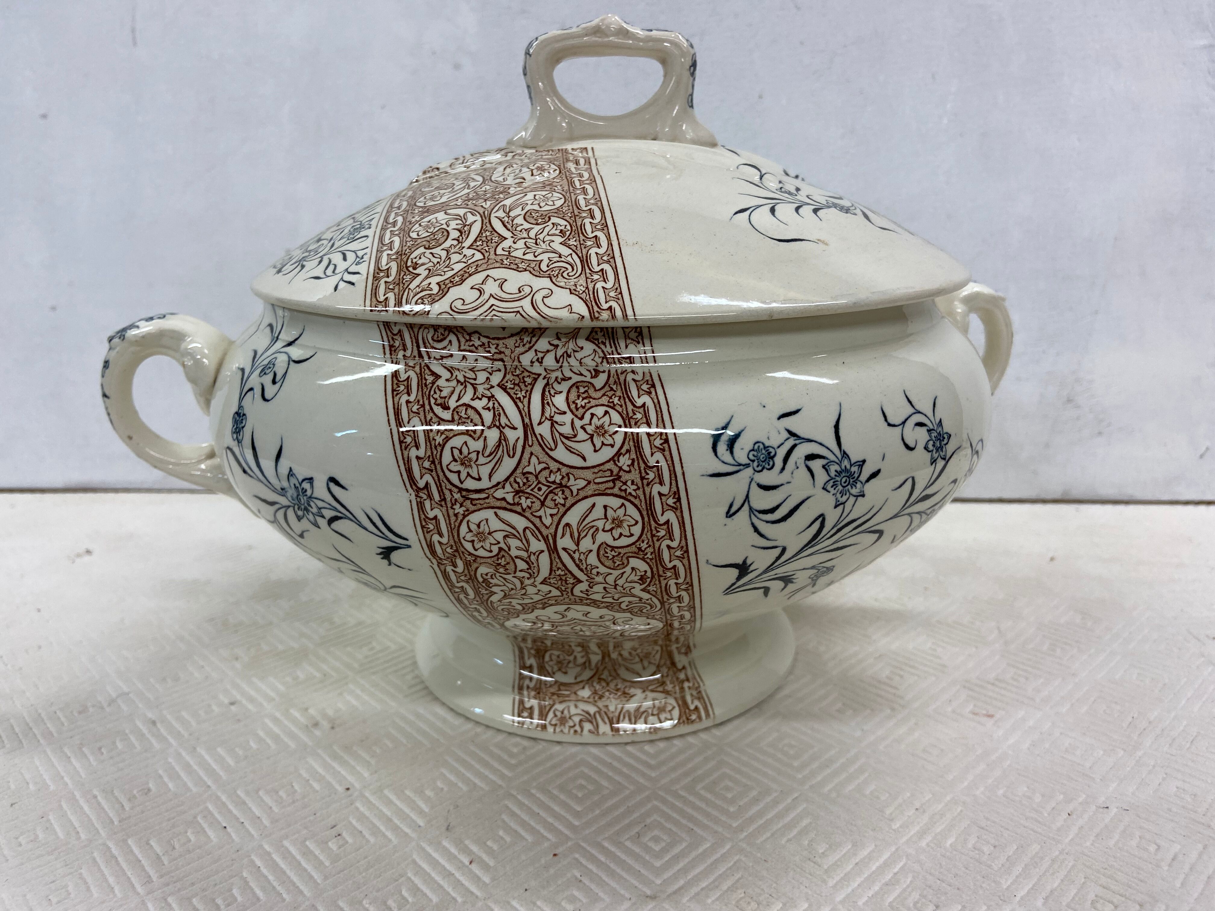 Longchamp soup tureen