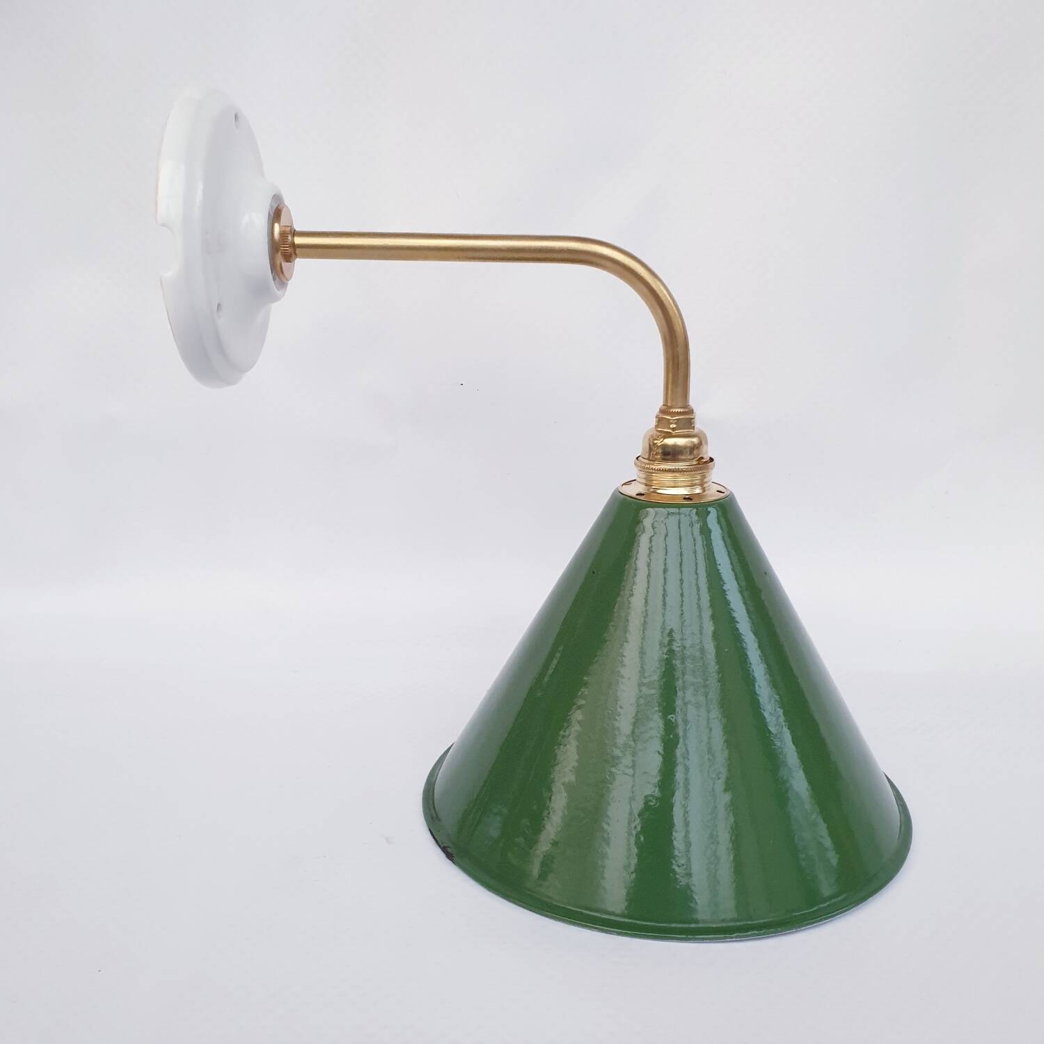Swan neck and enamelled sheet metal wall light