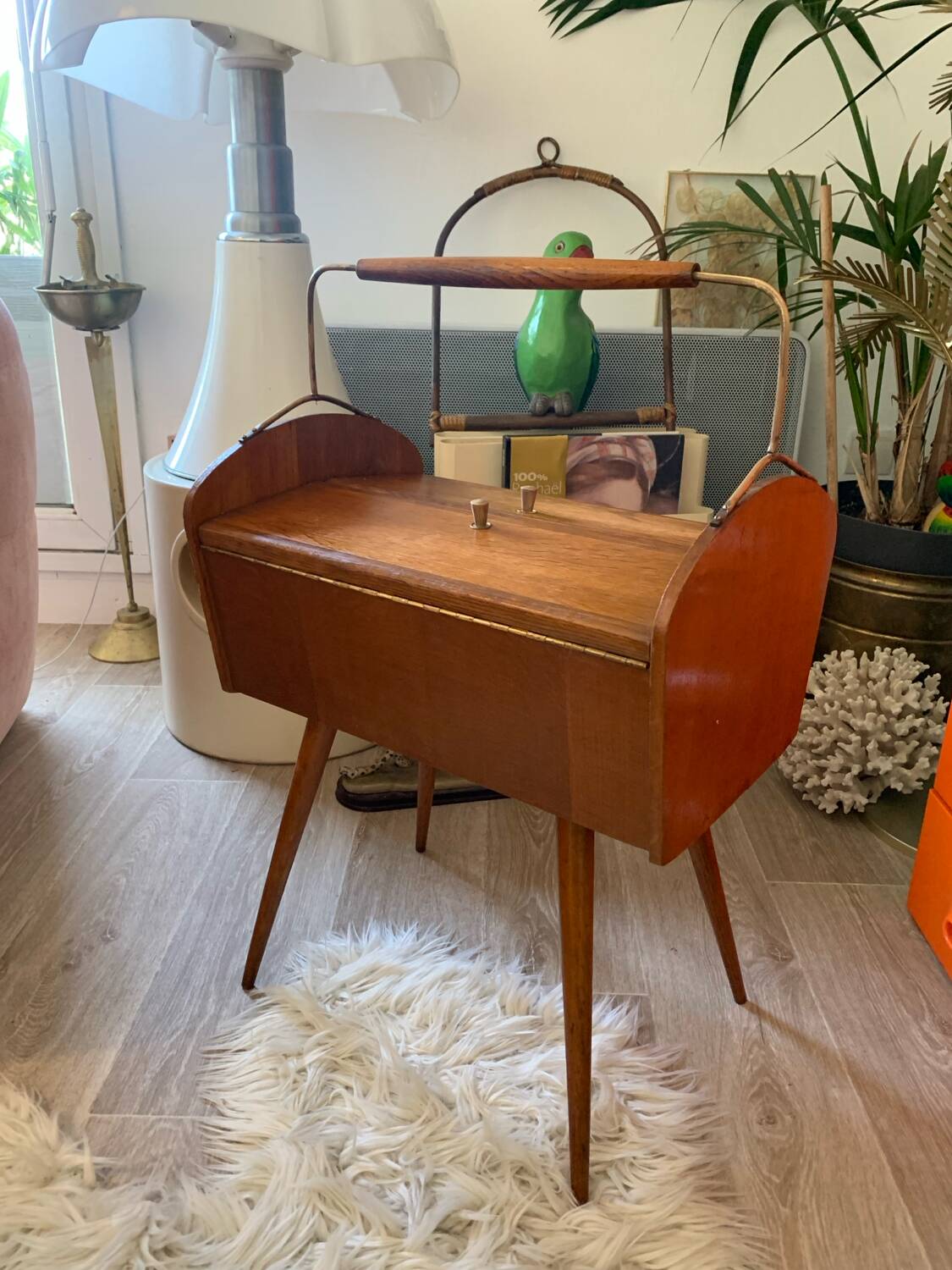 Small worker storage unit