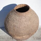Old basket, burgundy XL straw and bramble, woven basket, interior decoration, pantry, cache