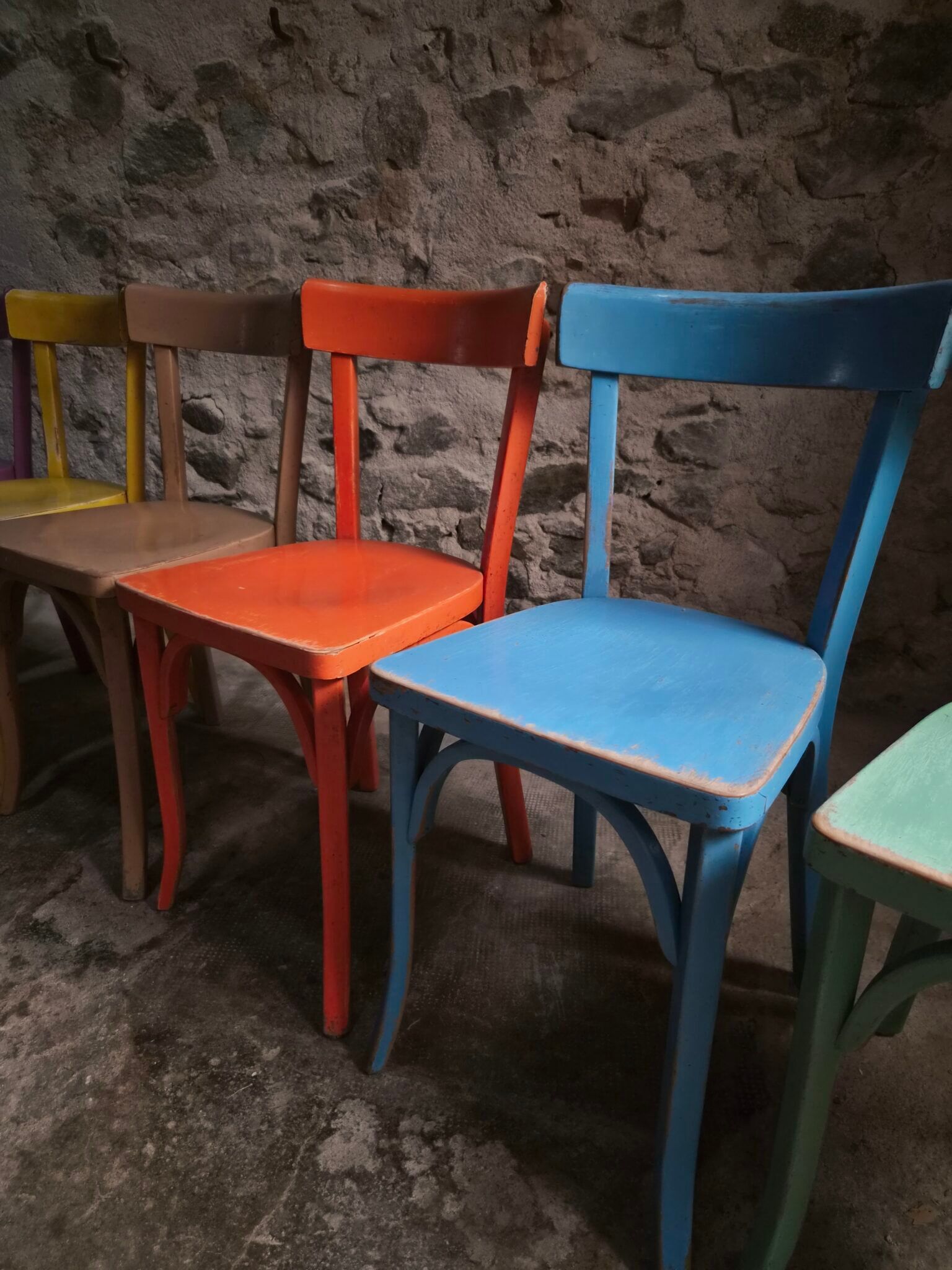 Chaises bistrot françaises Baumann en couleurs variées, lot de 6, années 1950
