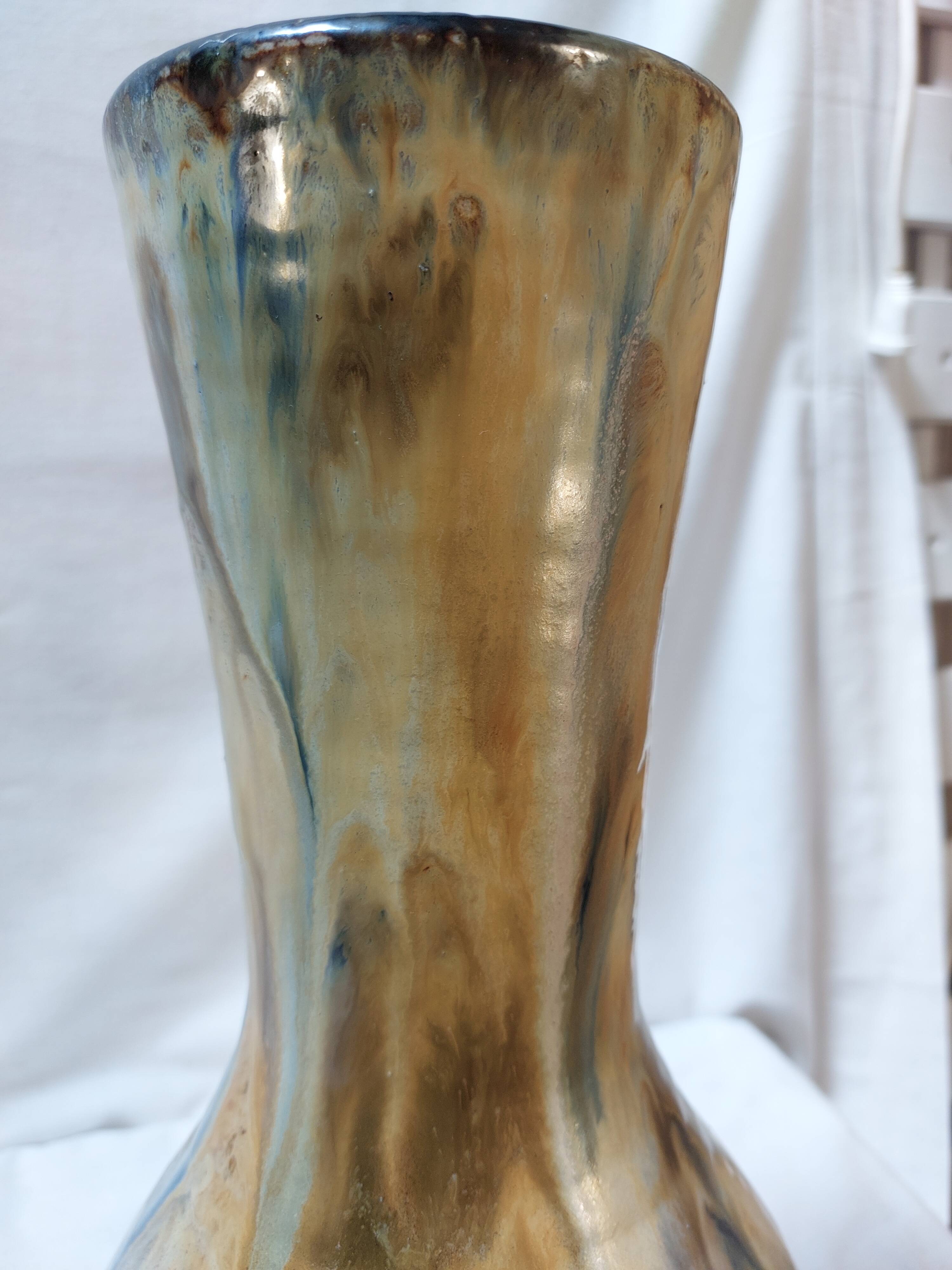 Large vase in flamed Boufflioux sandstone signed GUÉRIN - 1930s