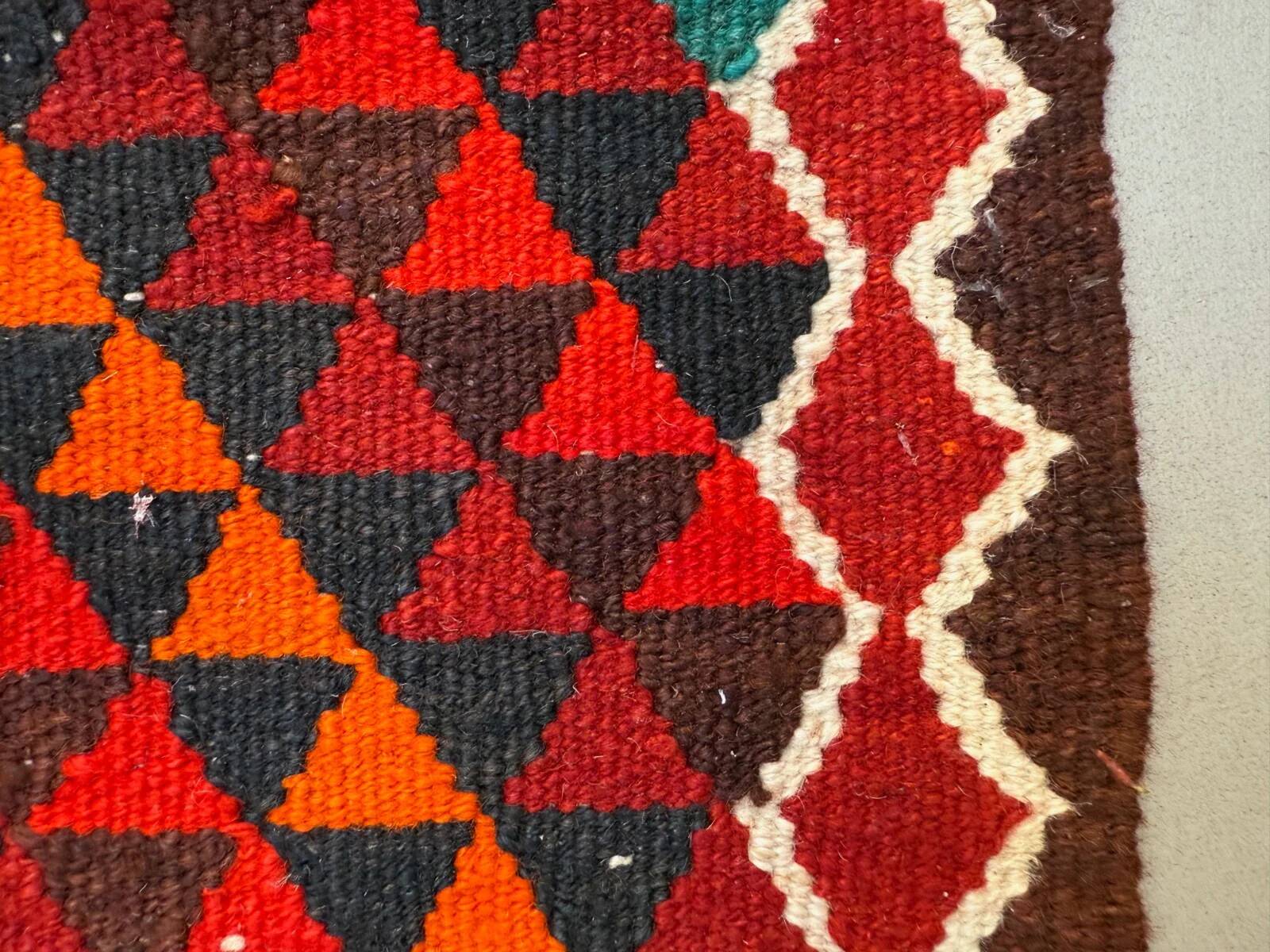 Turkish kilim runner 330x100 cm, vintage kelim rug, long and narrow 2512
