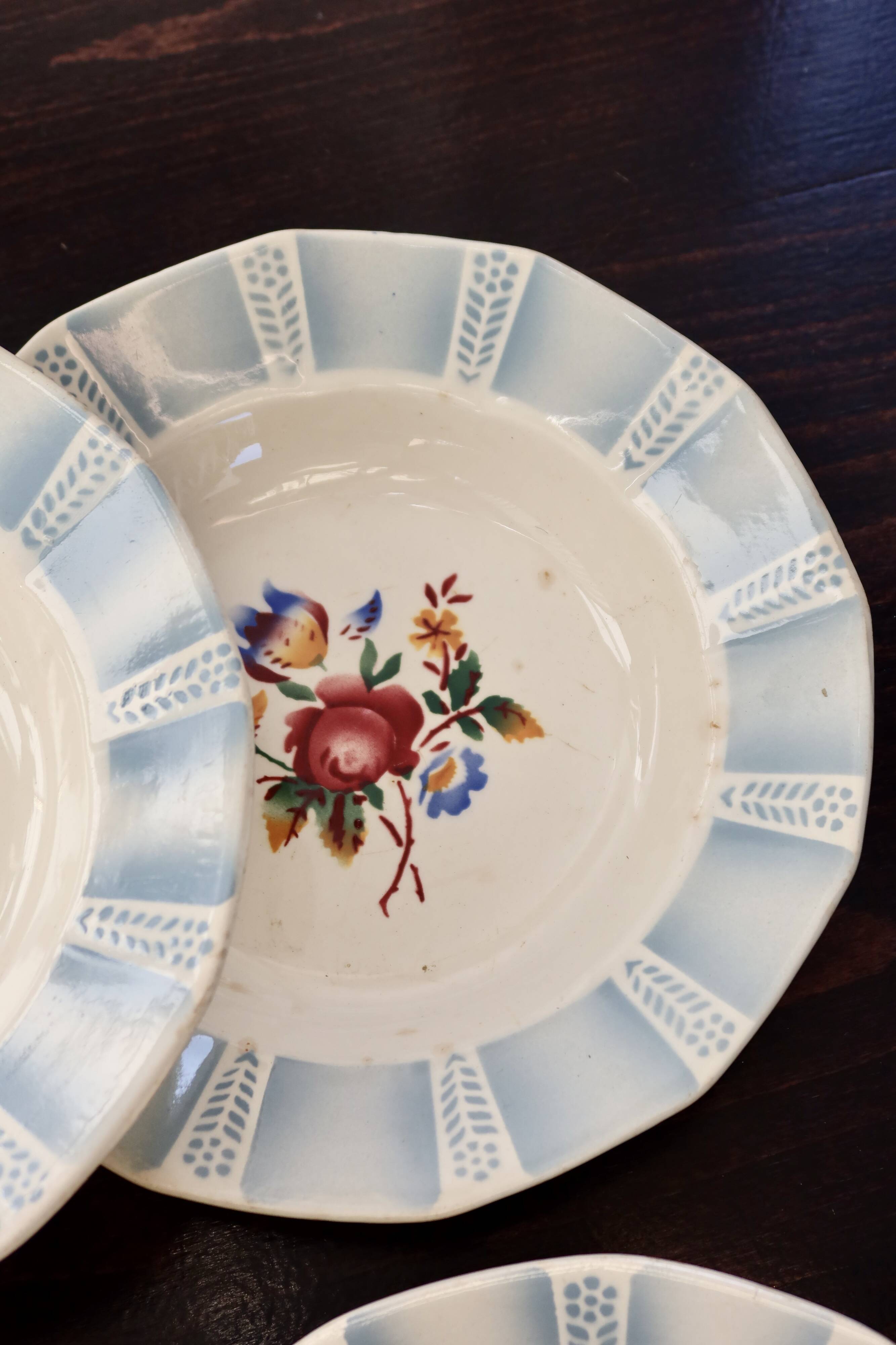 6 vintage Sarreguemines “Claude” soup plates - Earthenware with floral decoration
