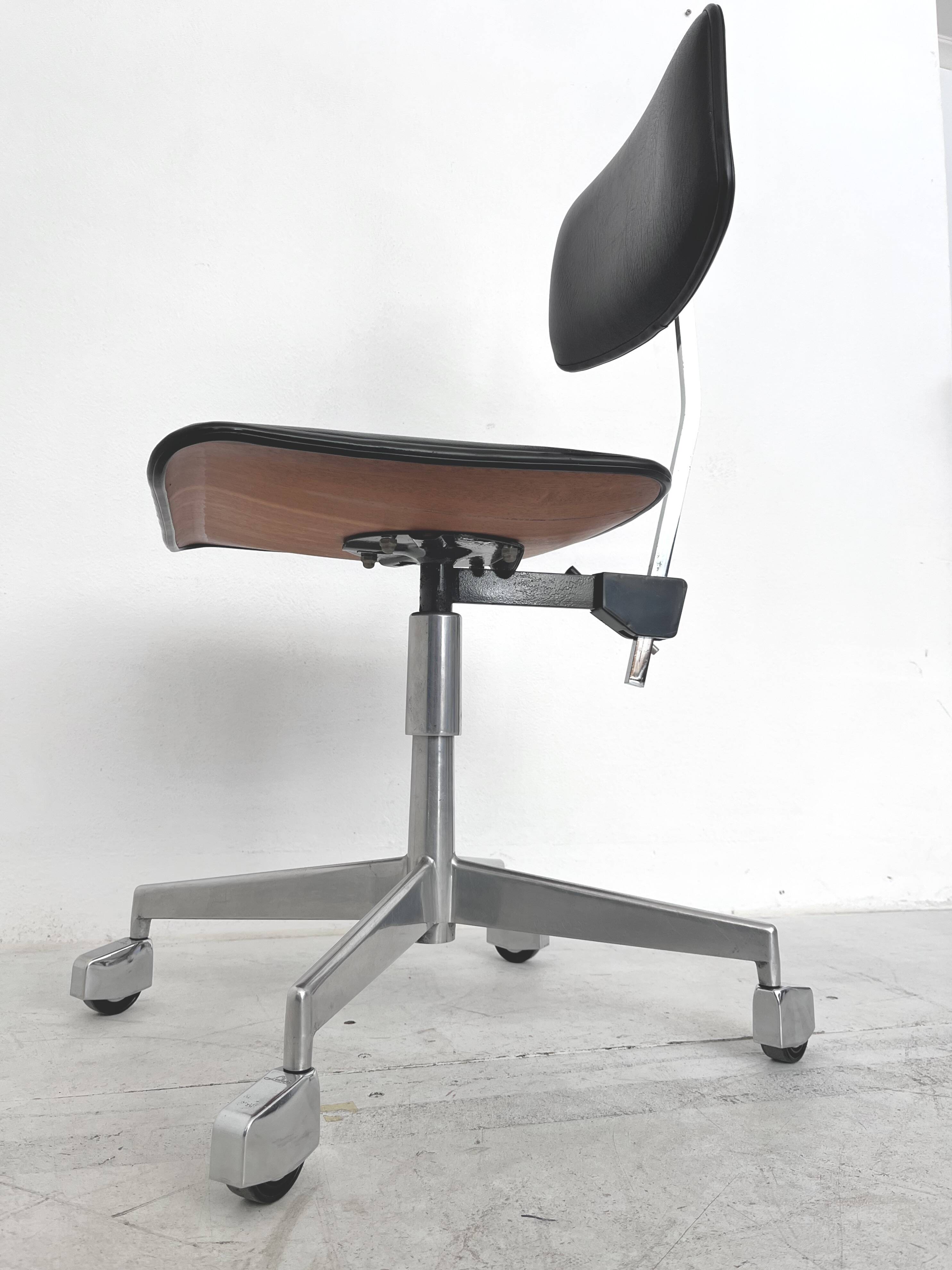 Danish design office chair Labofa