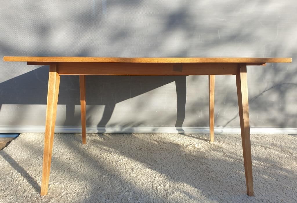 Compass foot table with potential 130x90