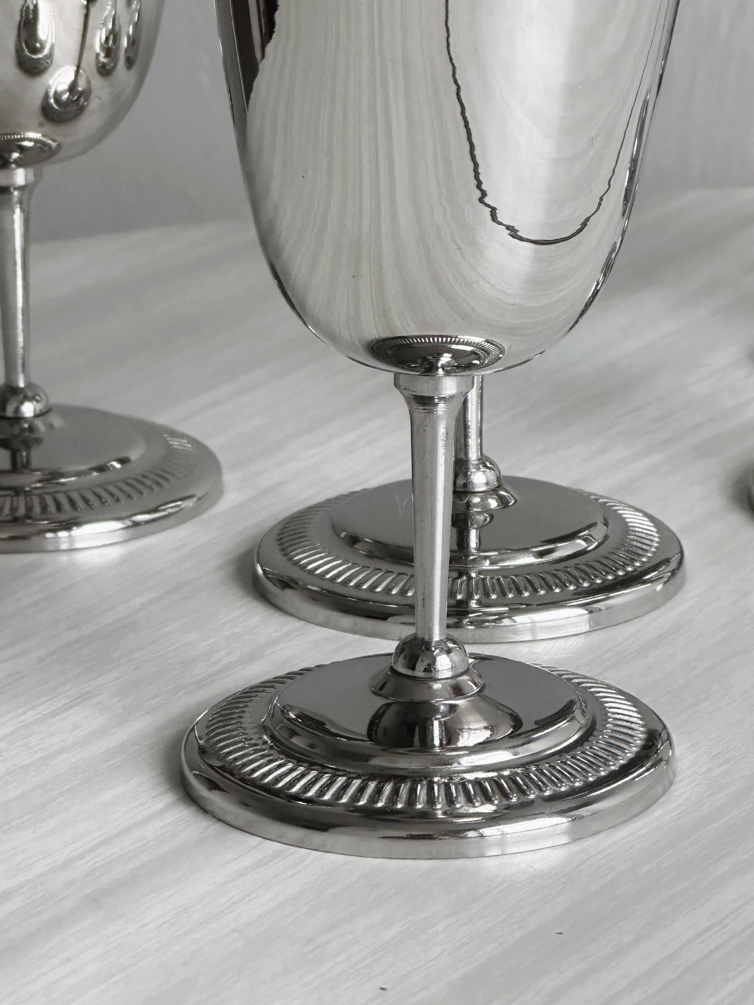 Lot de 8 coupes à pied