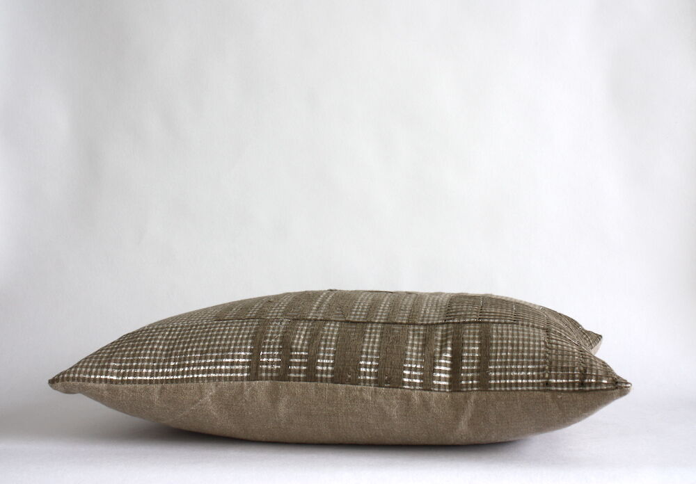 African cushion aso oke