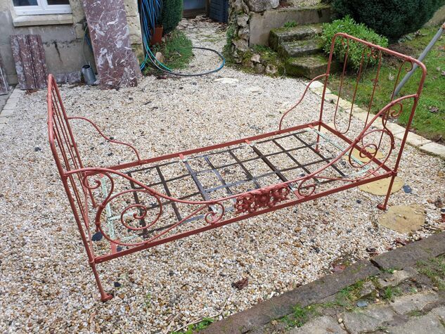 Lit banquette en fer forgé XIXe siècle 190cm x80cm
