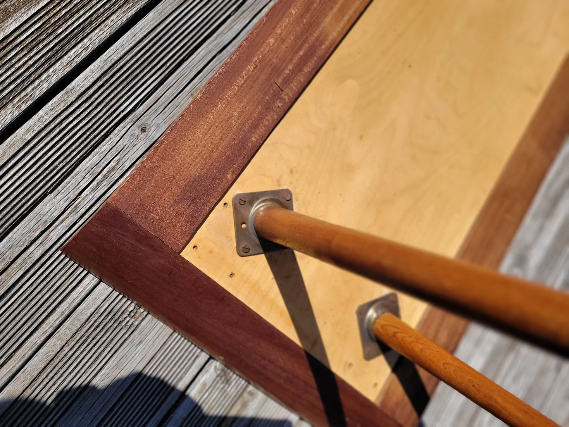 Vintage coffee table in teak and mosaic.
