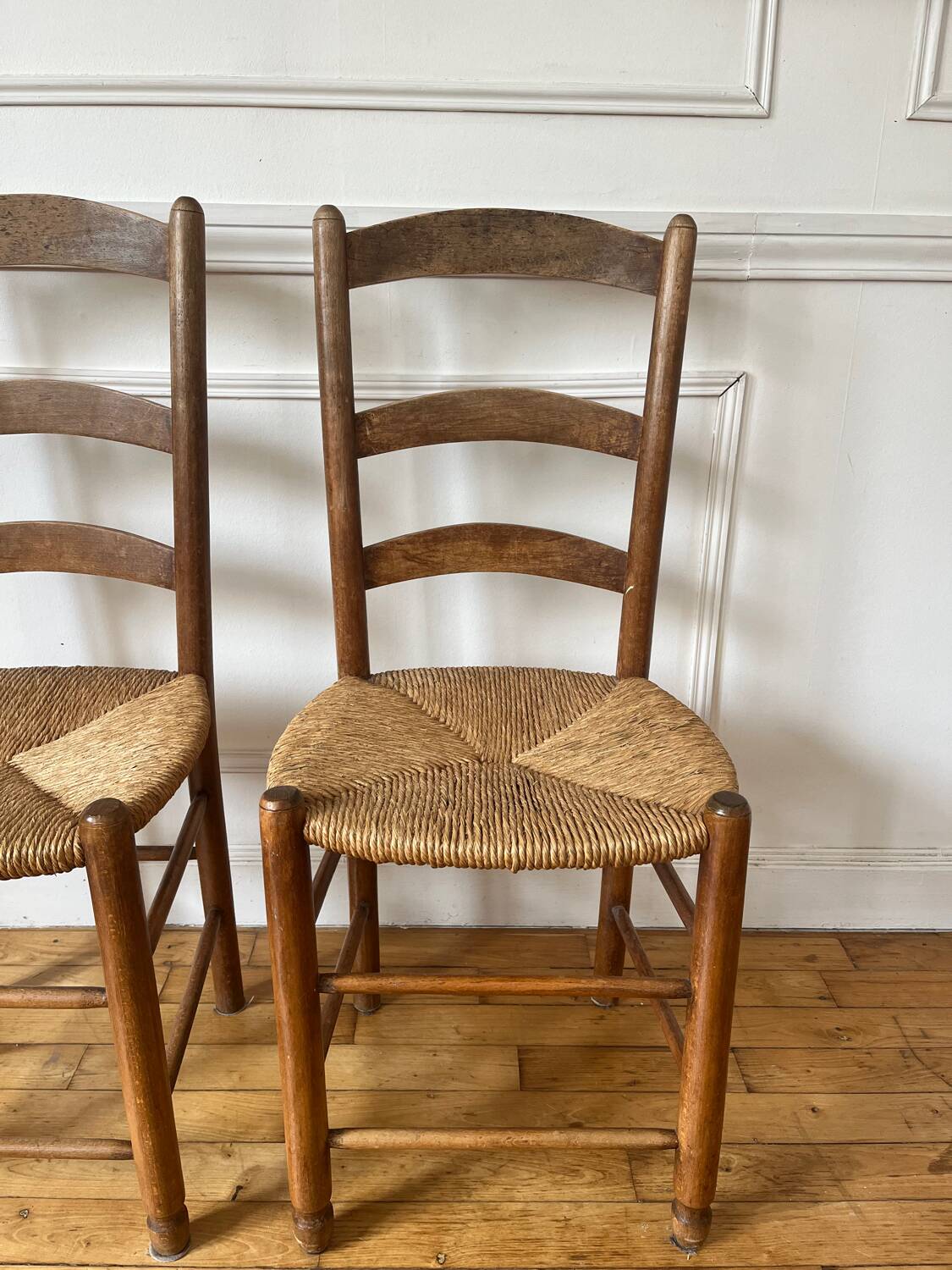 Paire de chaises paillées