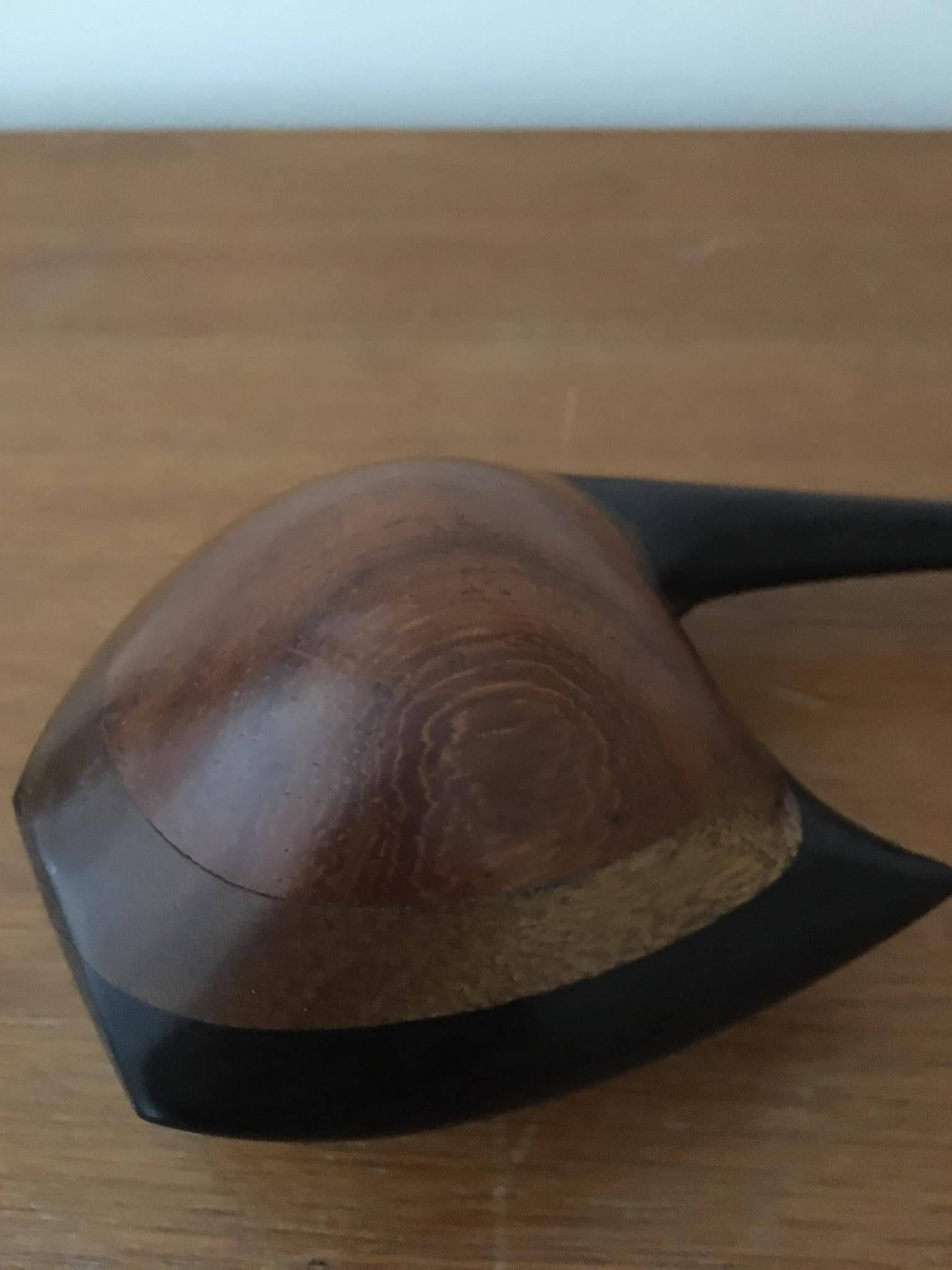 Wooden swan: 3 different types of wood (ebony, mahogany and other exotic wood)