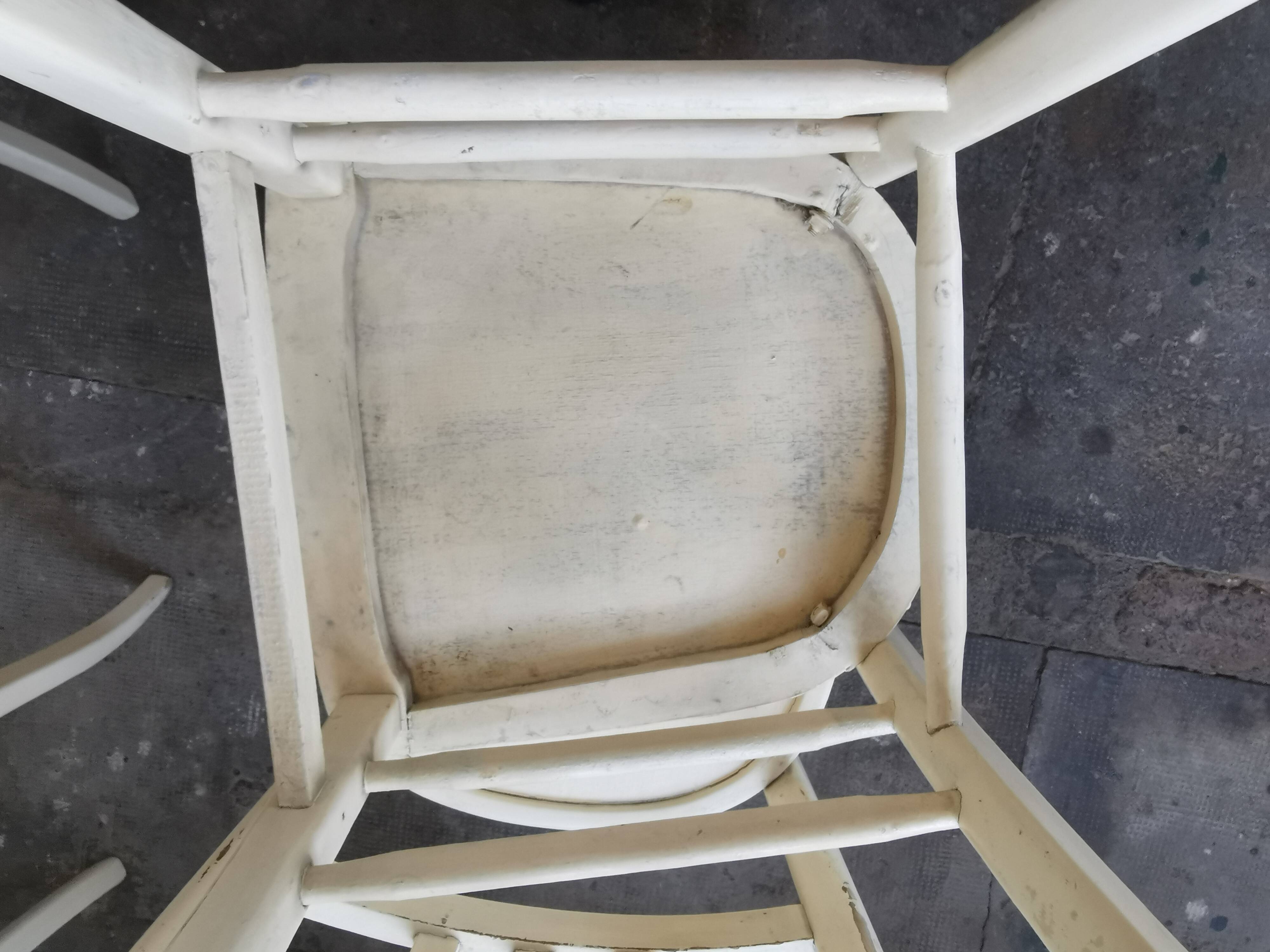 Set de 6 chaises bistrot vintages blanches