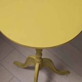 Vintage tripod pedestal table