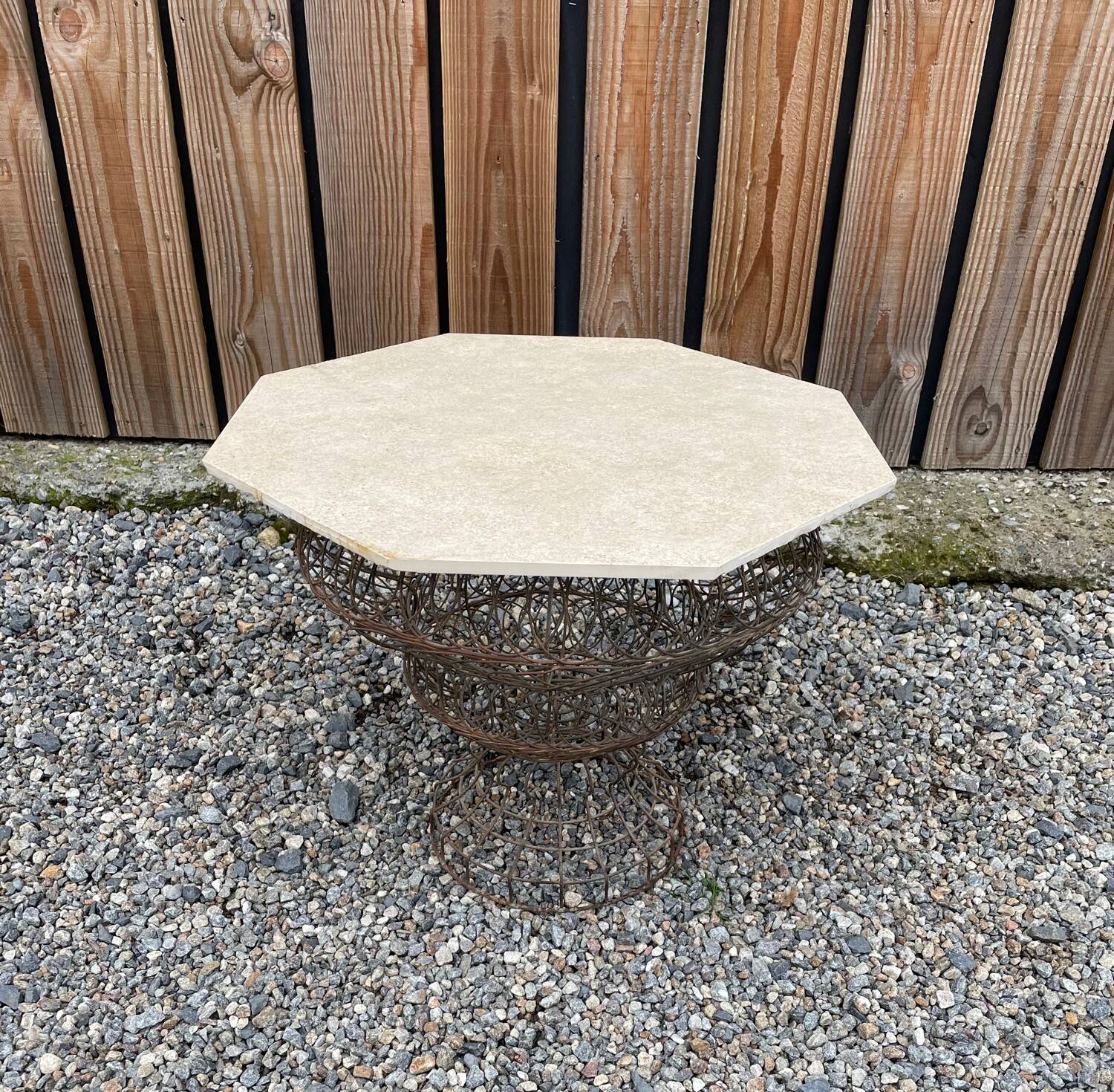 Table/jardinière table en fil de fer