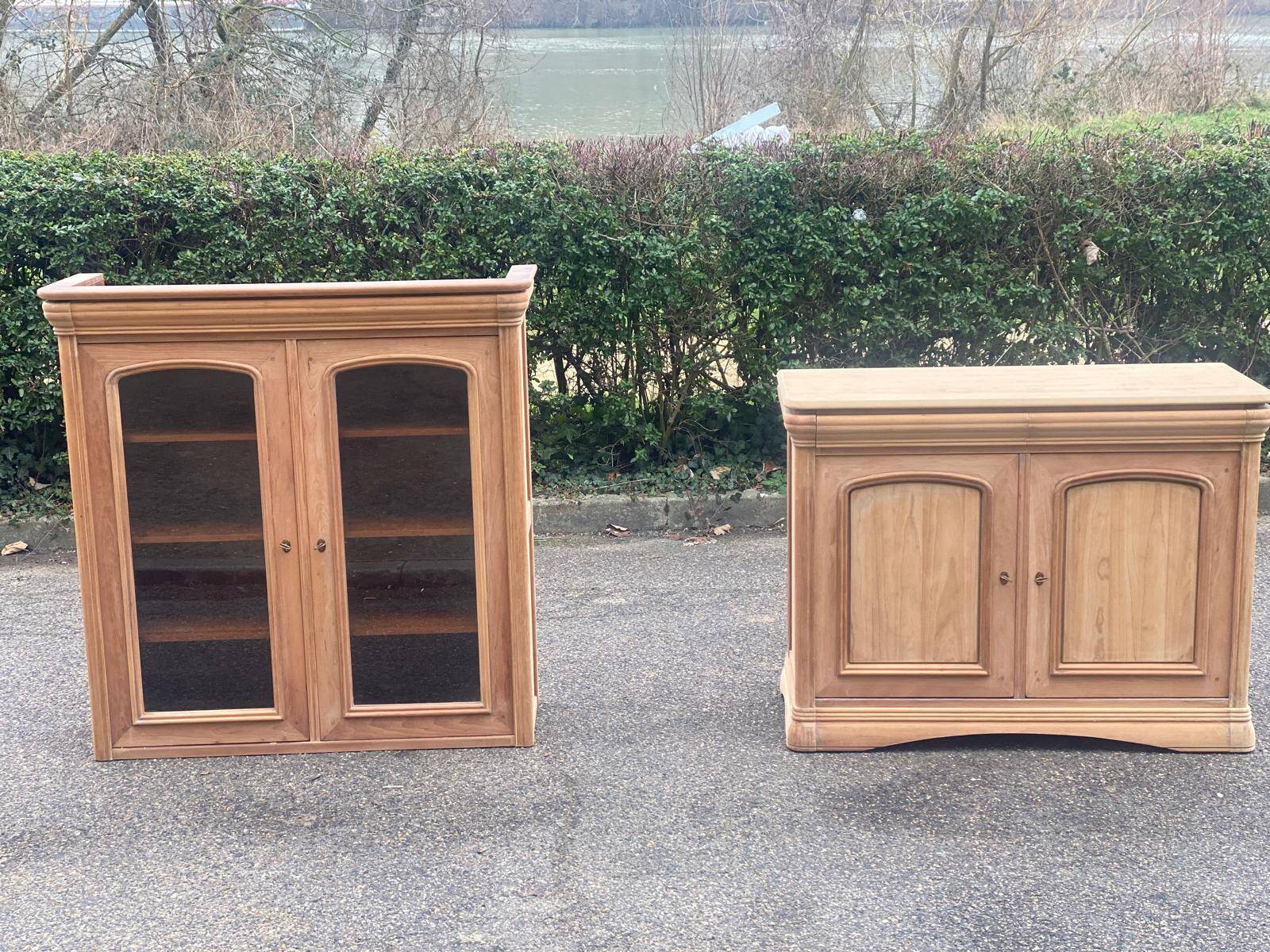 Louis Philippe 2-body sideboard renovated in raw wood with 2 glass doors